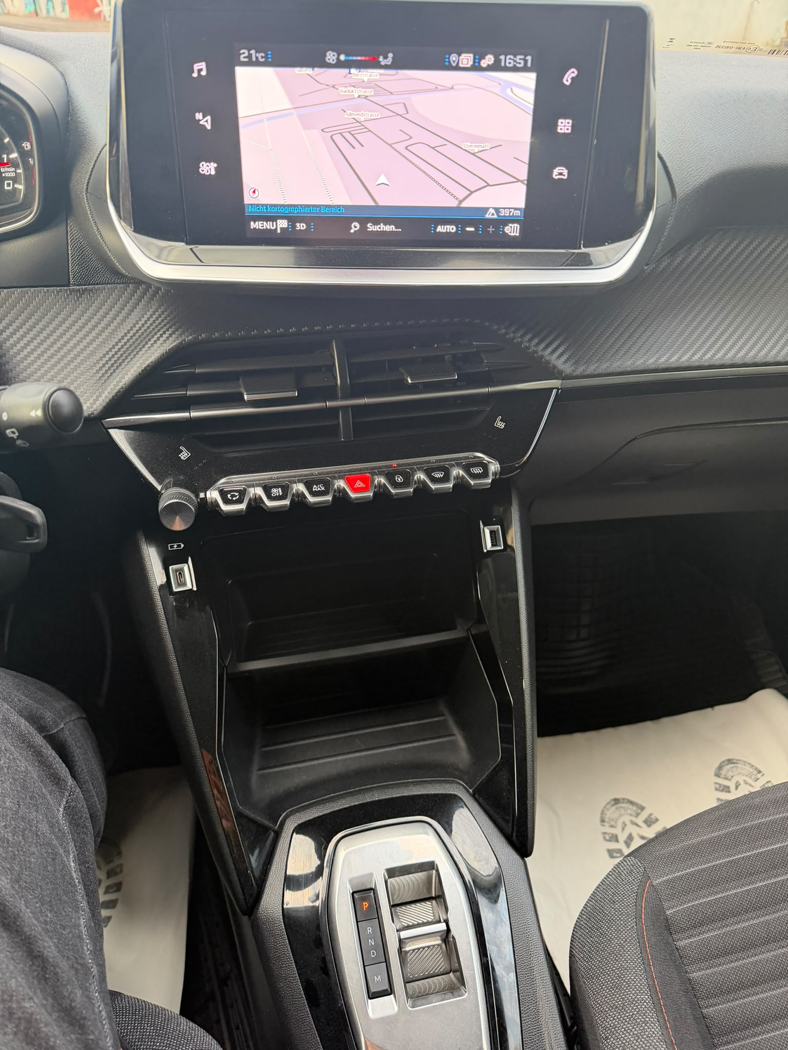 PEUGEOT 208 1.2 PureTech Active Pack EAT8-image-14