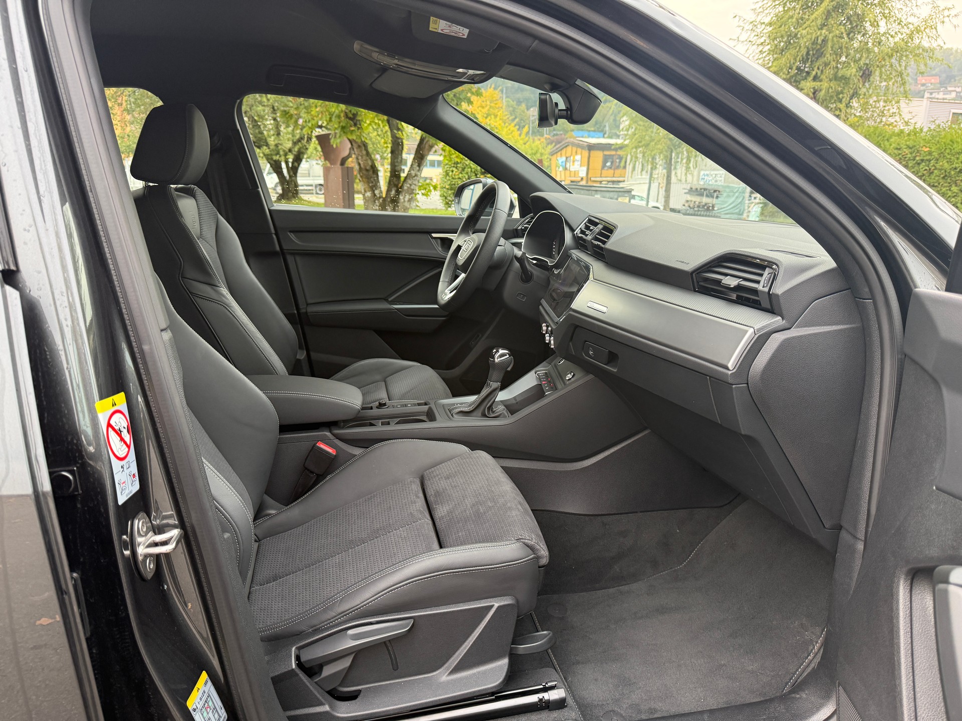 AUDI Q3 Sportback 35 TFSI S line Attraction S-tronic-image-13