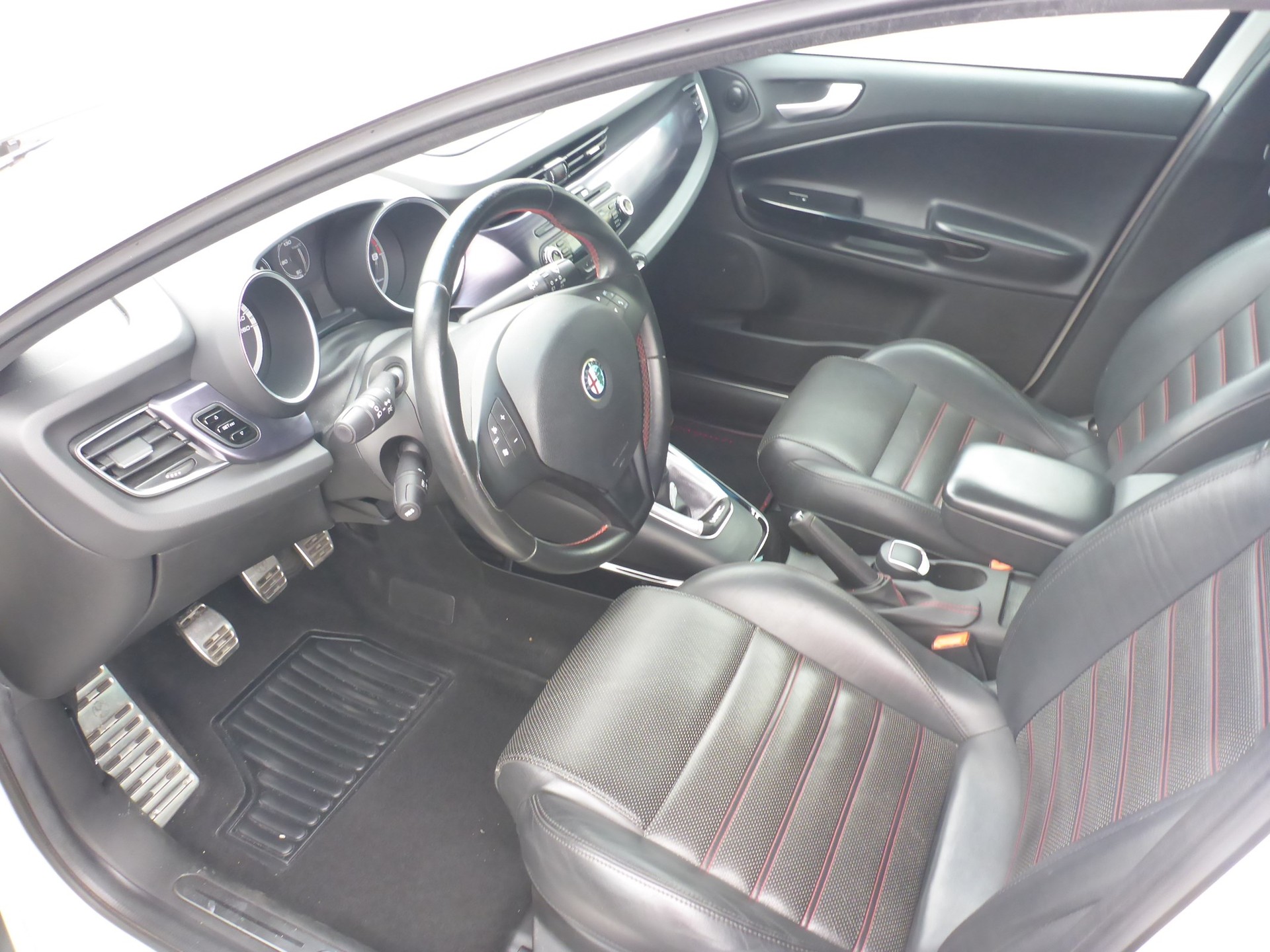ALFA ROMEO Giulietta 1750 TBi Quadrifoglio Verde-image-7