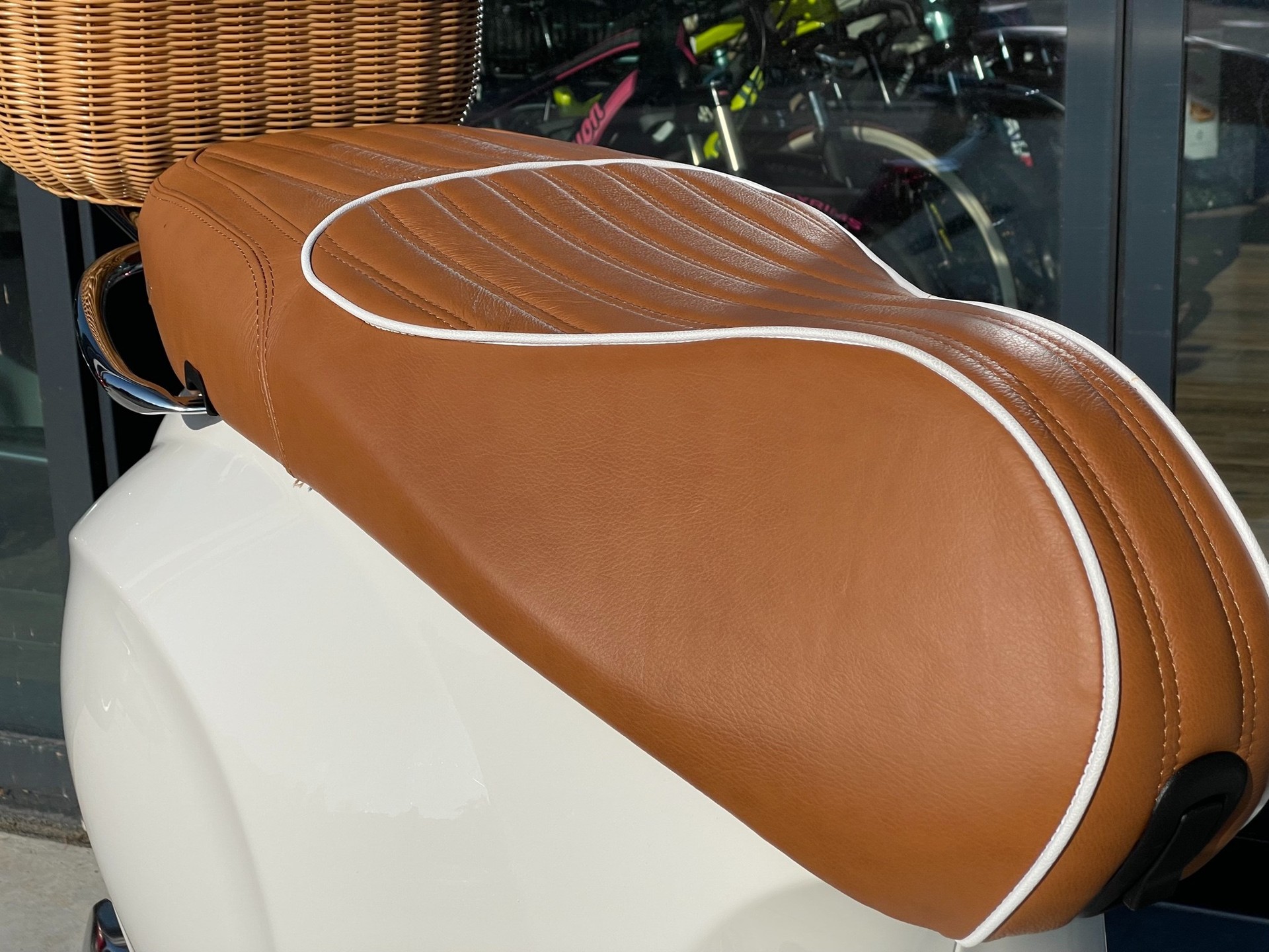 PIAGGIO Vespa 125 Primavera ABS-image-13