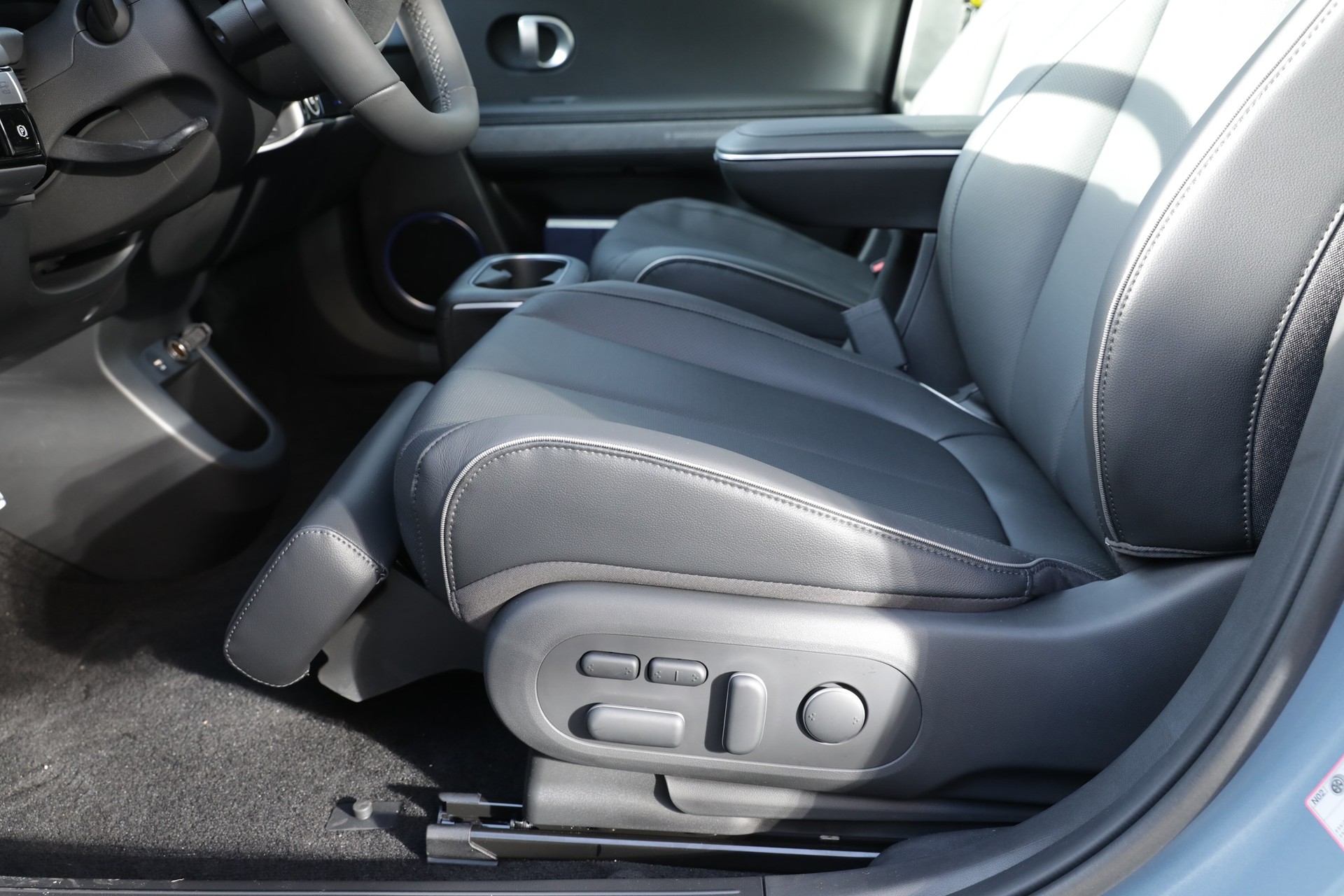 HYUNDAI Ioniq 5 77kWh Vertex 4WD-image-8