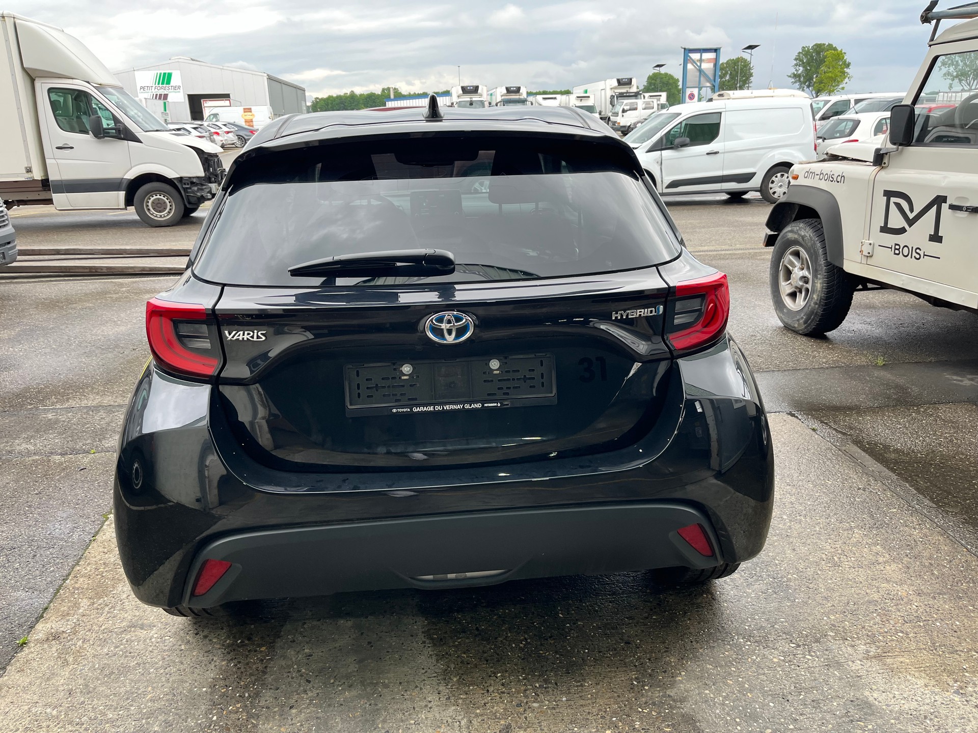 TOYOTA Yaris 1.5 Active e-CVT-image-7