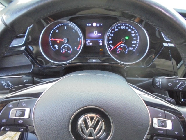 VW Touran 2.0 TDI BlueMotion Technology Highline DSG-image-7