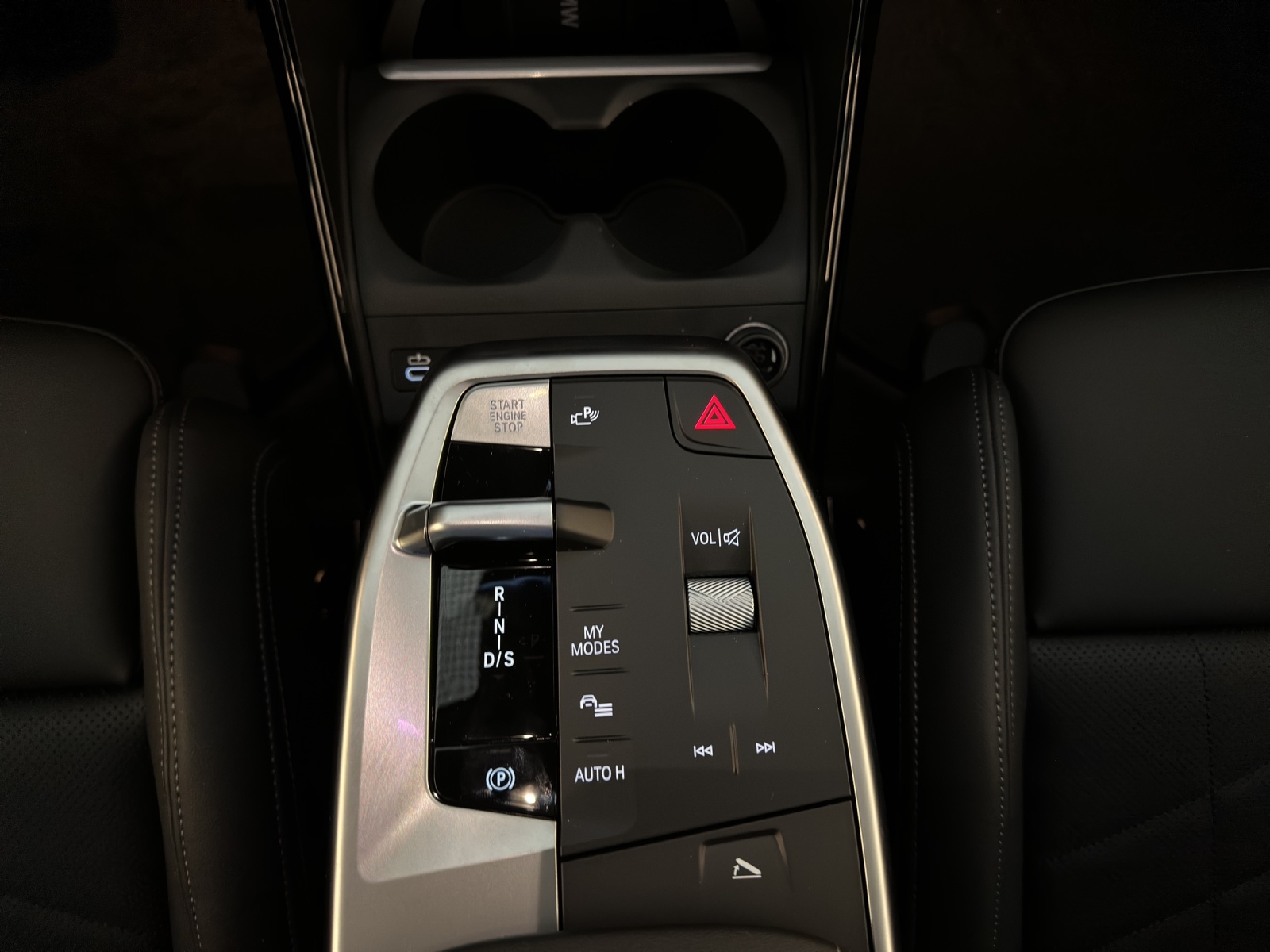 BMW 225e xDrive Active Tourer-image-11