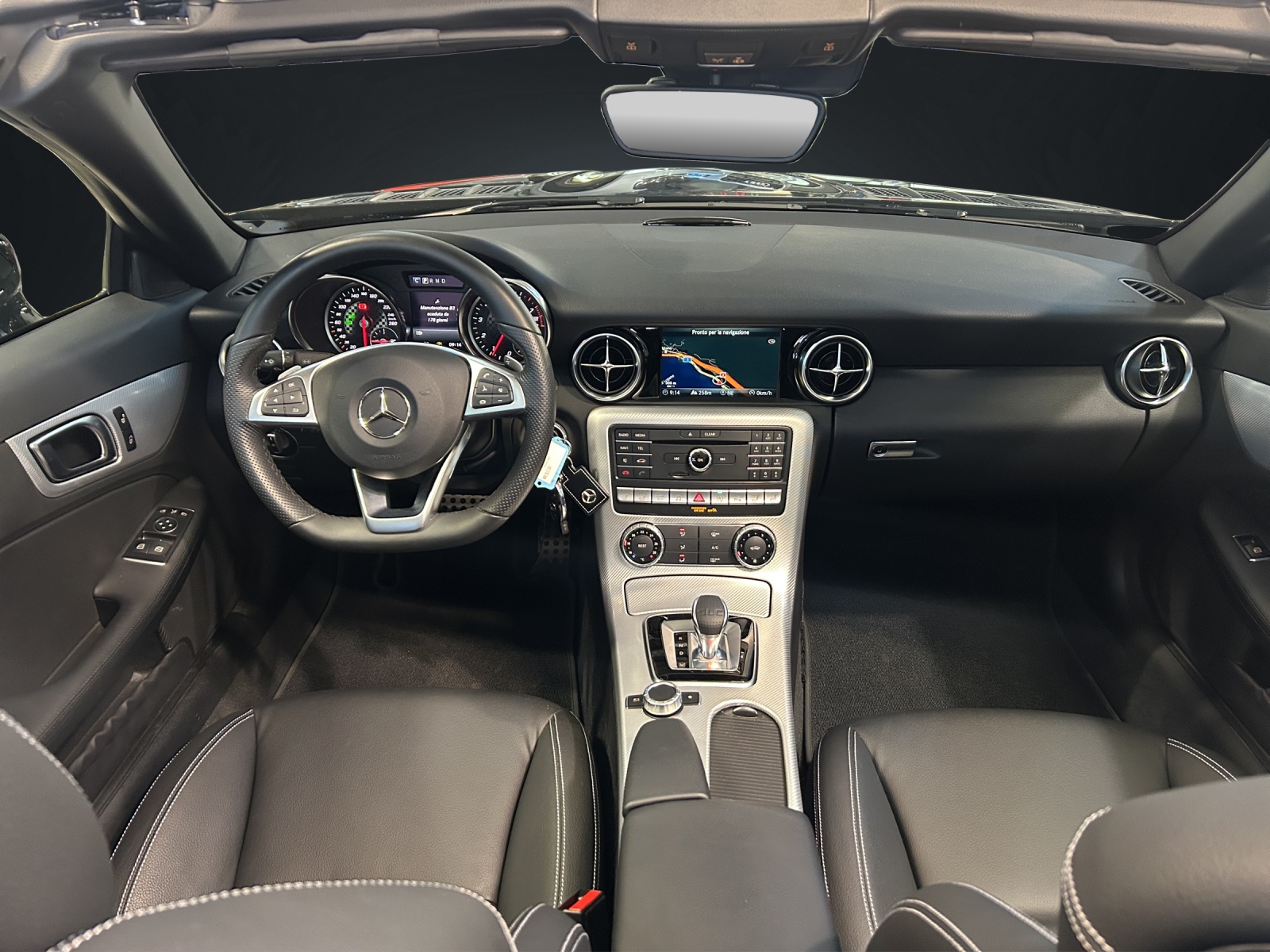 MERCEDES-BENZ SLC 200 AMG Line 9G-Tronic-image-10