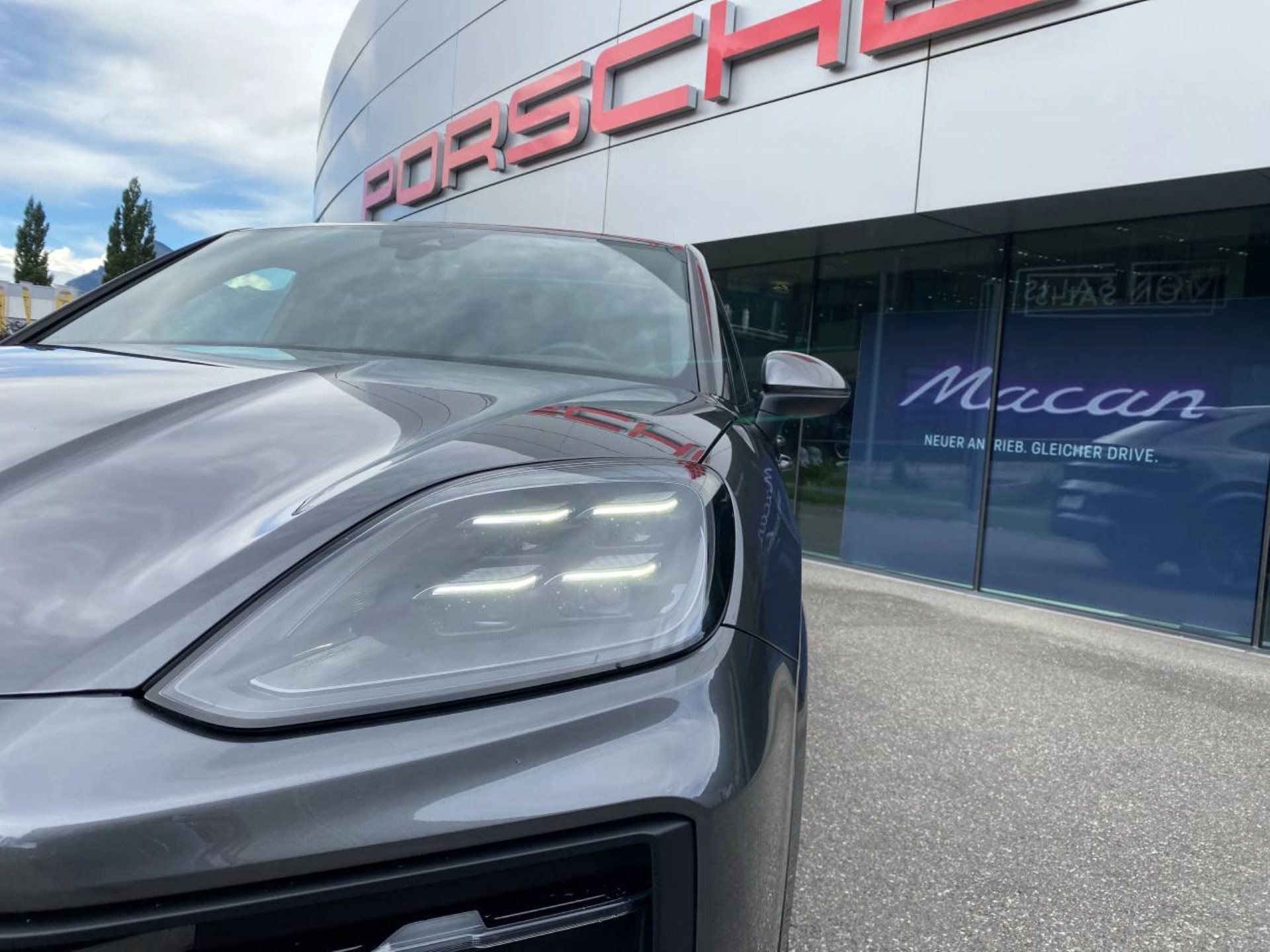 PORSCHE Cayenne S E-Hybrid Coupé-image-8