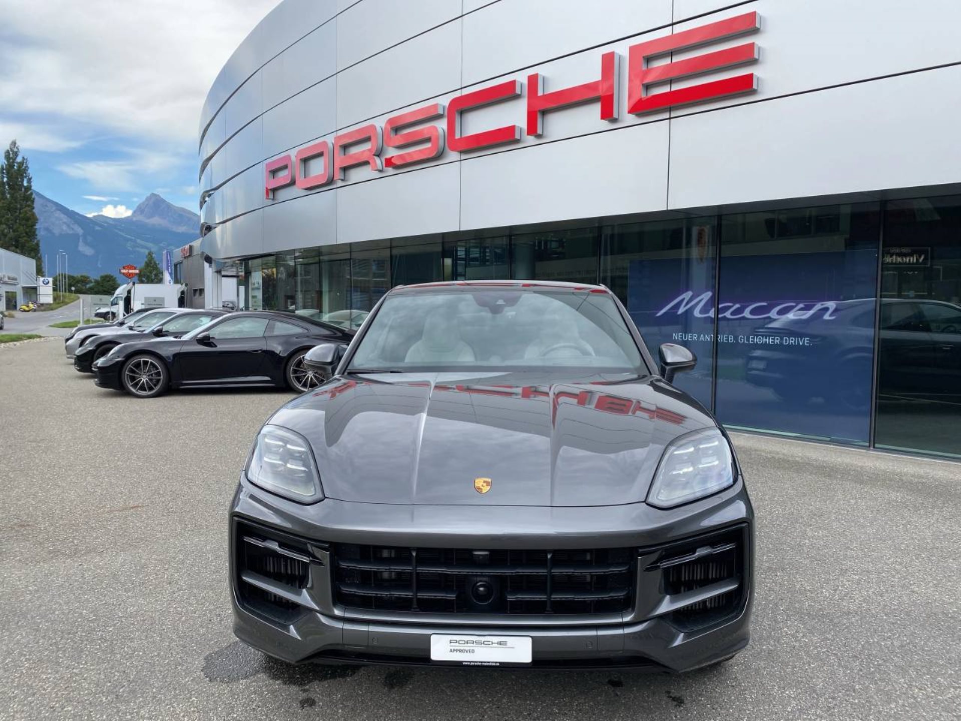 PORSCHE Cayenne S E-Hybrid Coupé-image-12