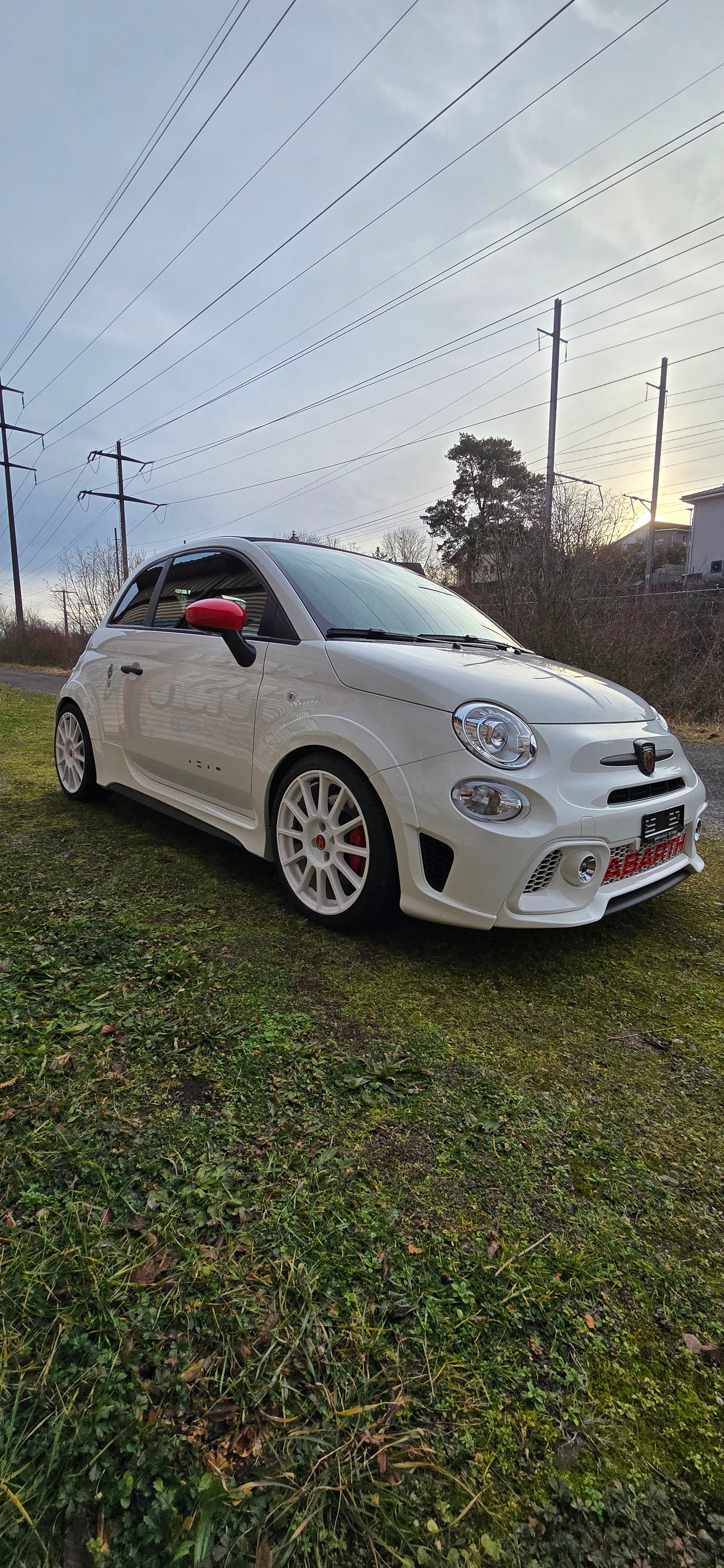 FIAT 595C 1.4 16V Turbo Abarth Esseesse-image-0
