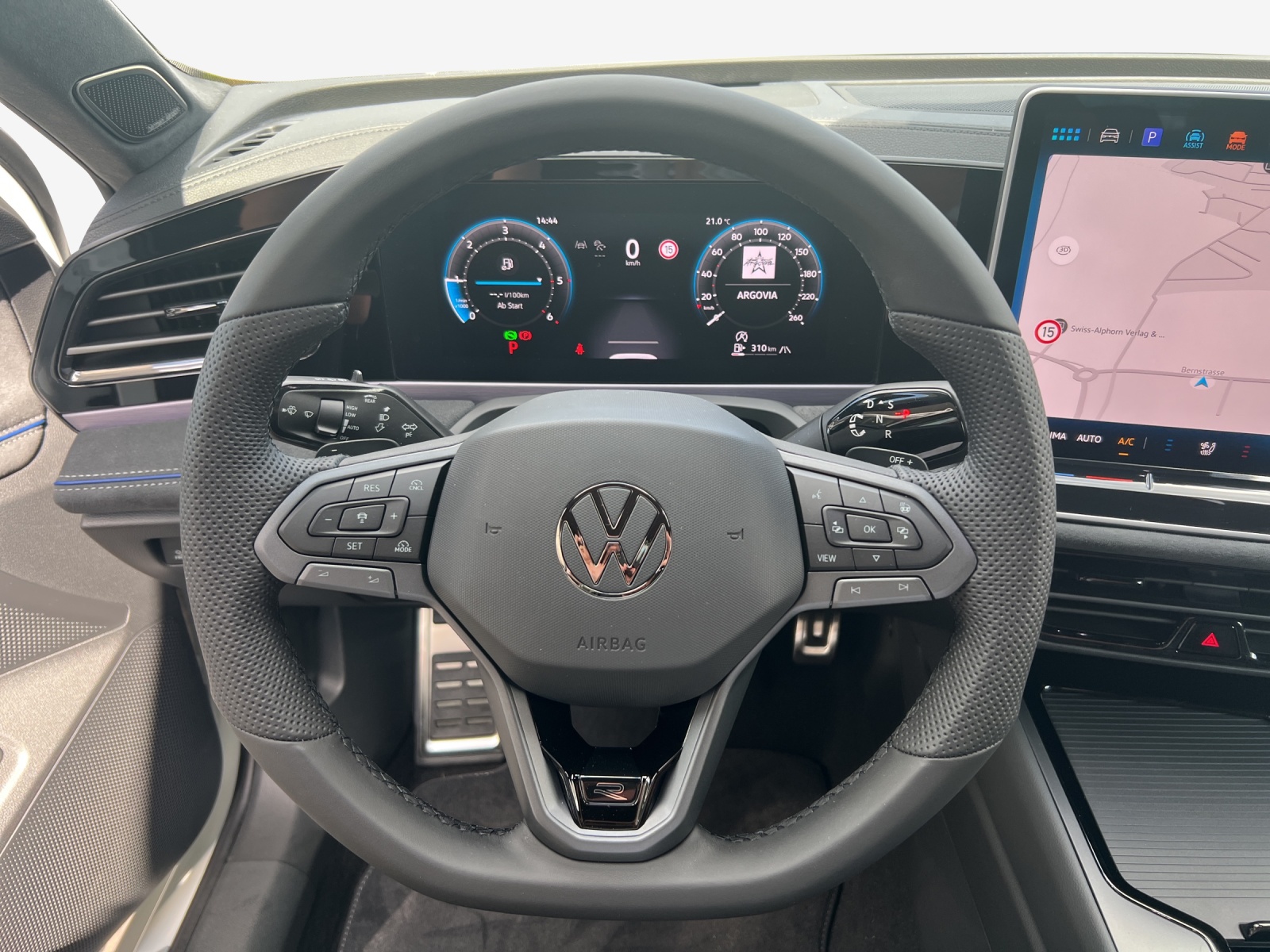 VW Passat Variant 2.0 TSI evo4 R-Line 4 Motion DSG-image-9