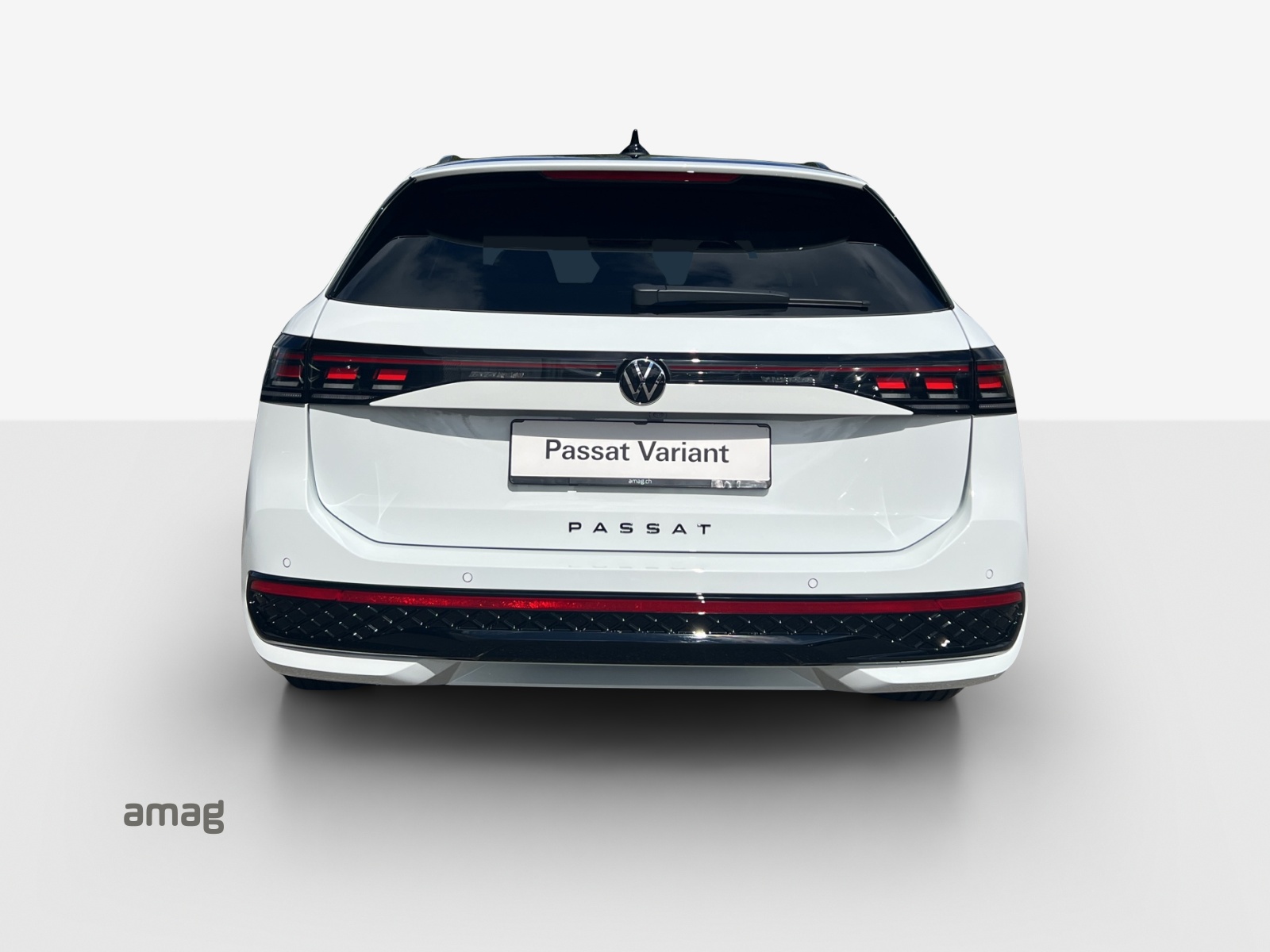 VW Passat Variant 2.0 TSI evo4 R-Line 4 Motion DSG-image-3