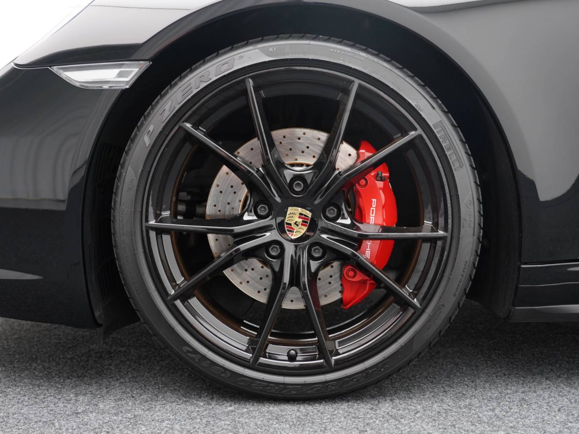 PORSCHE 911 Targa 4S-image-11