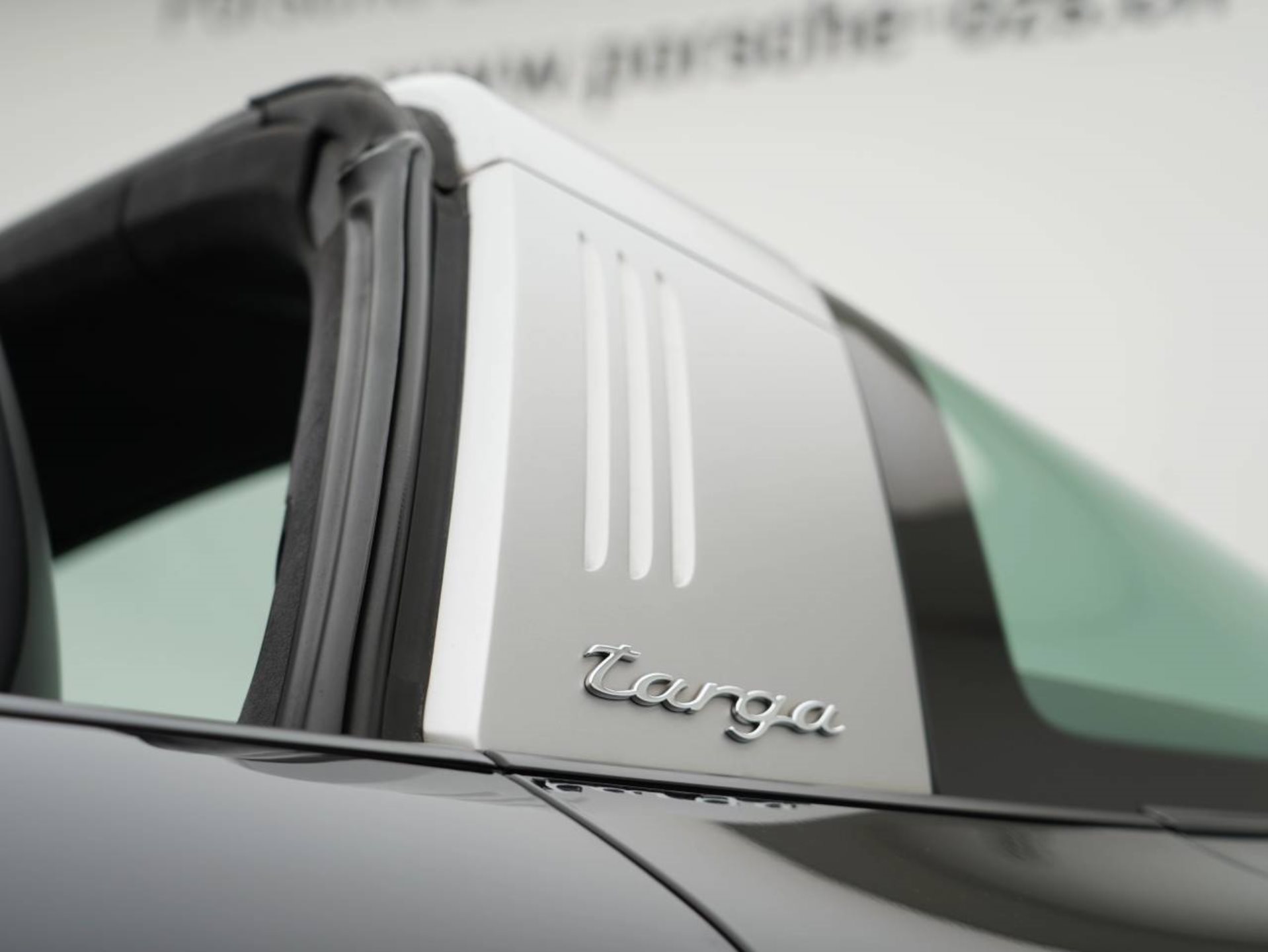 PORSCHE 911 Targa 4S-image-15