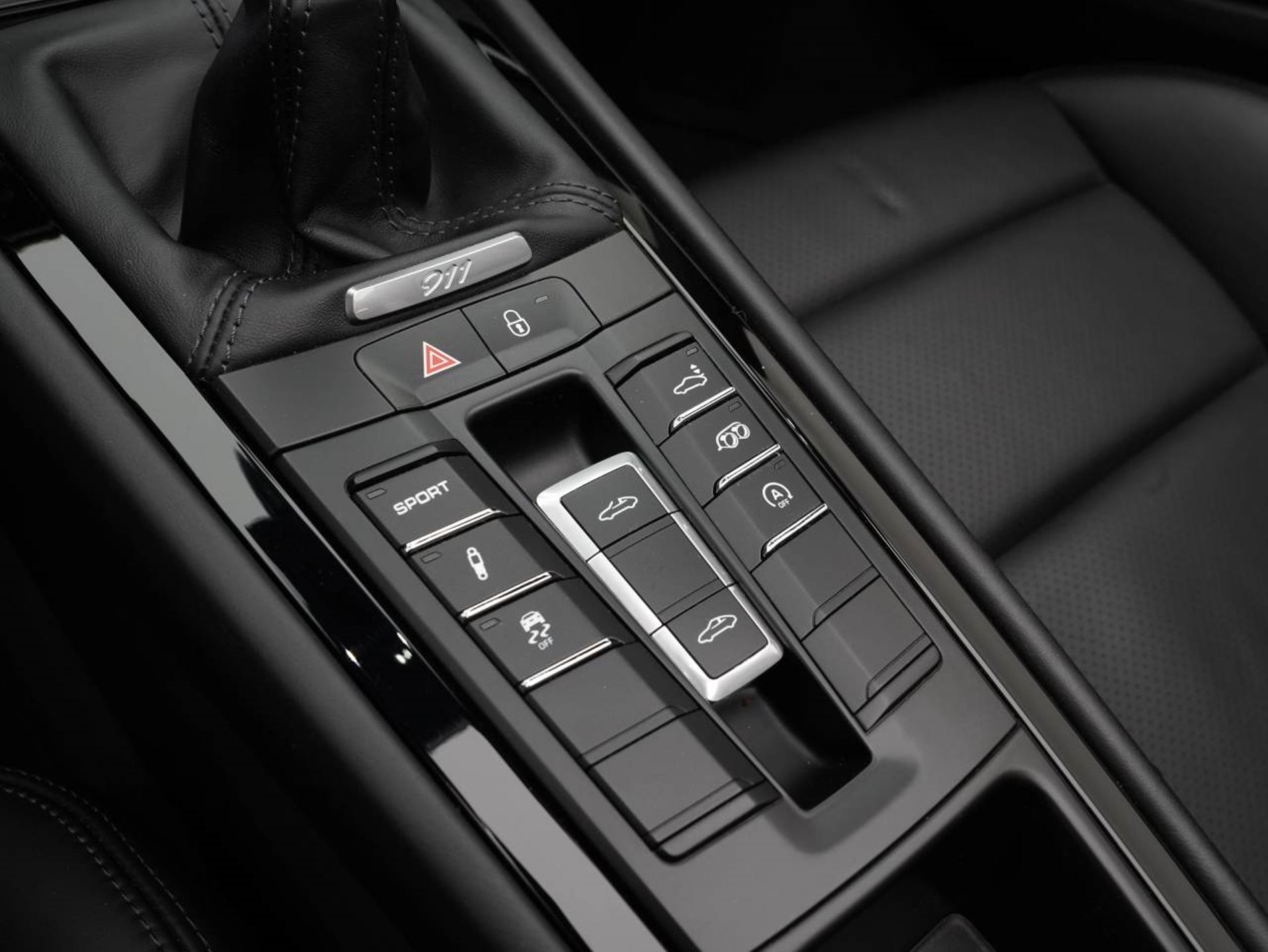 PORSCHE 911 Targa 4S-image-24