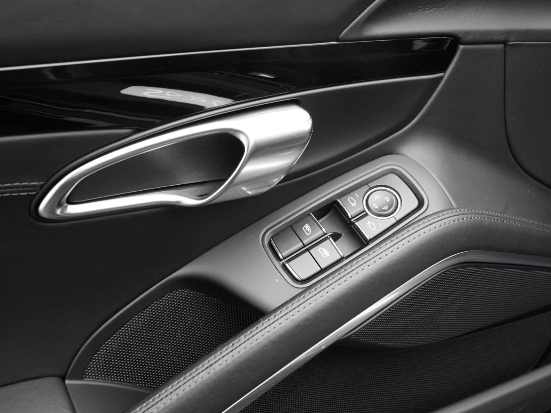 PORSCHE 911 Targa 4S-image-27