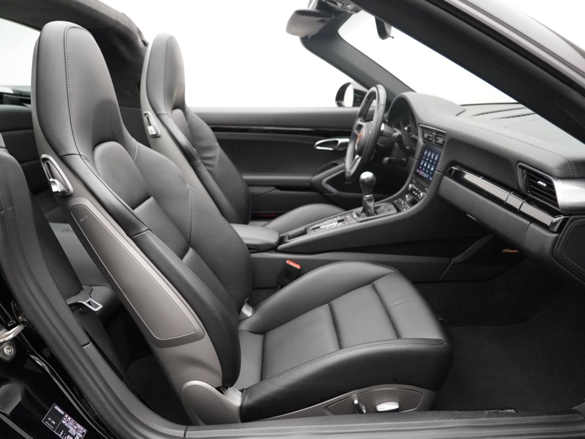 PORSCHE 911 Targa 4S-image-31