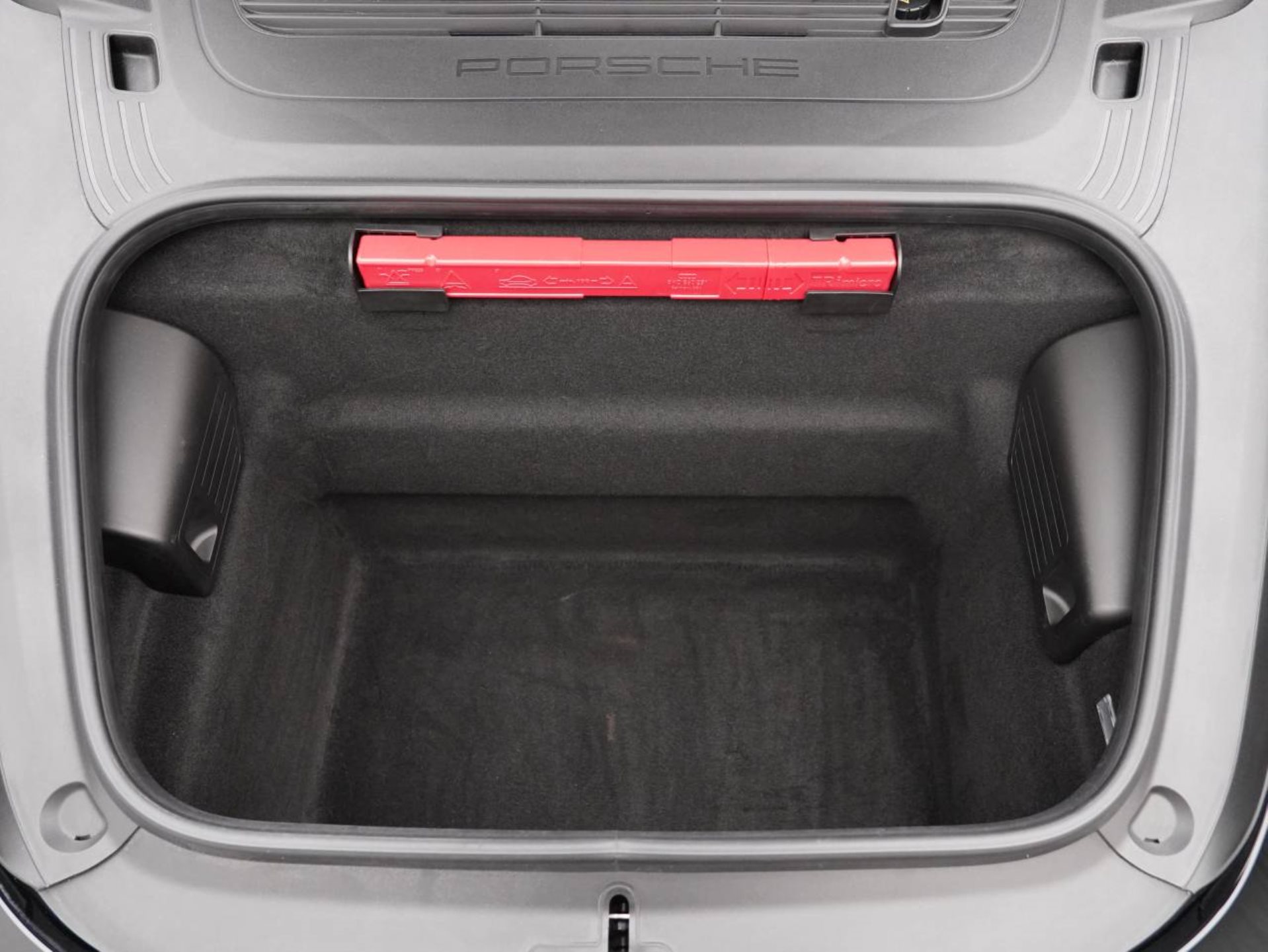PORSCHE 911 Targa 4S-image-18