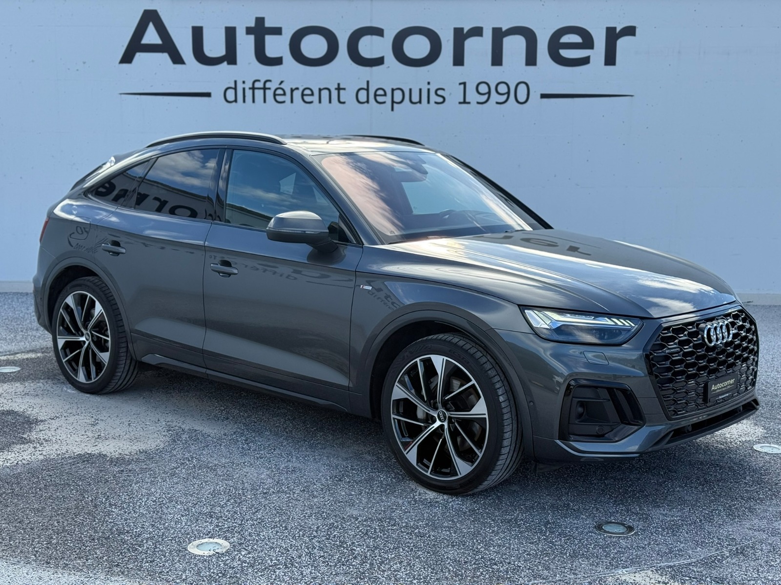 AUDI Q5 Sportback 55 TFSI e PHEV S line quattro S-tronic-image-3