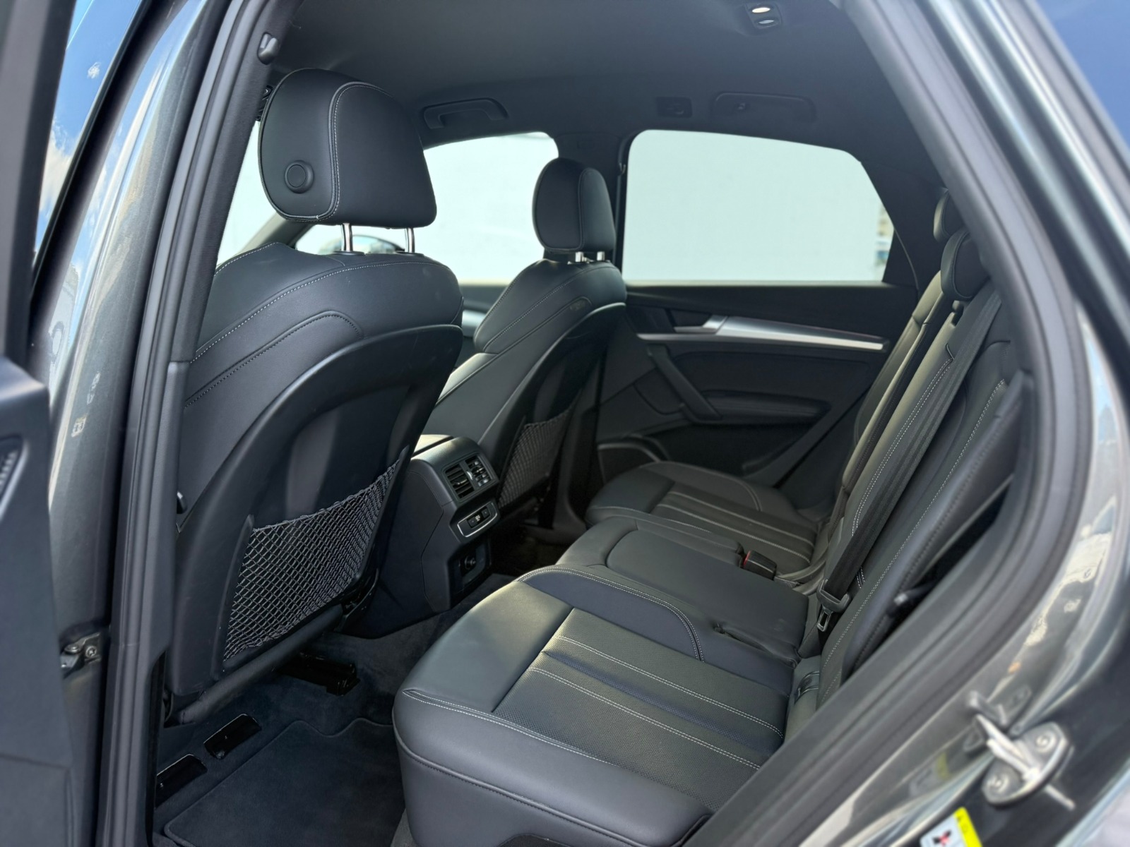 AUDI Q5 Sportback 55 TFSI e PHEV S line quattro S-tronic-image-11