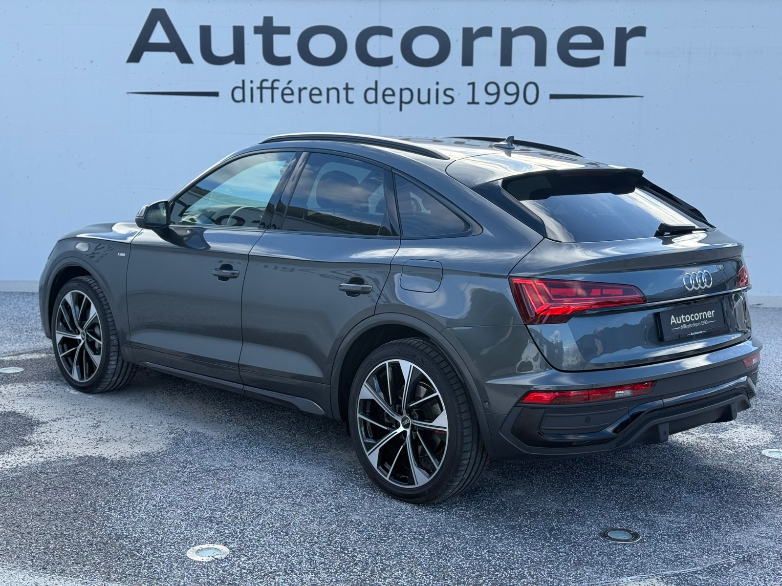 AUDI Q5 Sportback 55 TFSI e PHEV S line quattro S-tronic-image-2