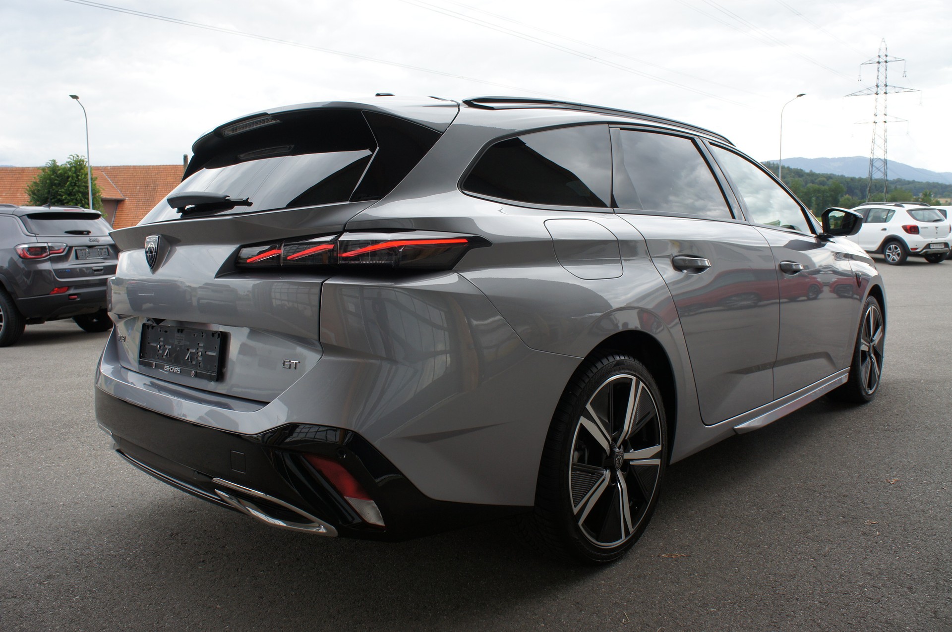 PEUGEOT 308 SW 1.2 Pure Tech GT EAT8-image-4