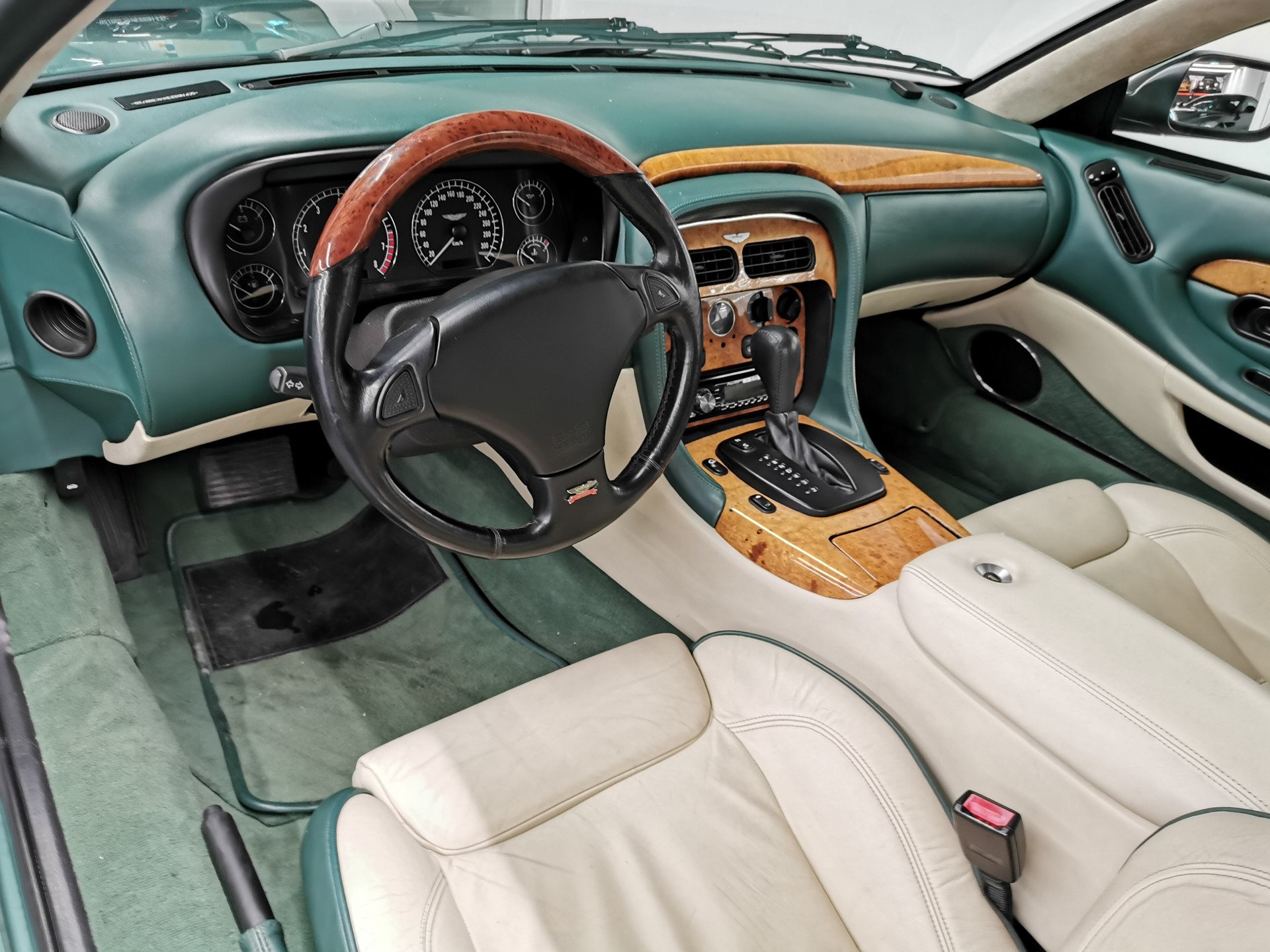 ASTON MARTIN DB7 VANTAGE V 12 VISUAL DRIVING PACKAGE "WORKS SPECIAL" JAFFA REAR LIGHT FROM 1990 SUPERCHARGED V8 VANTAGE-image-10