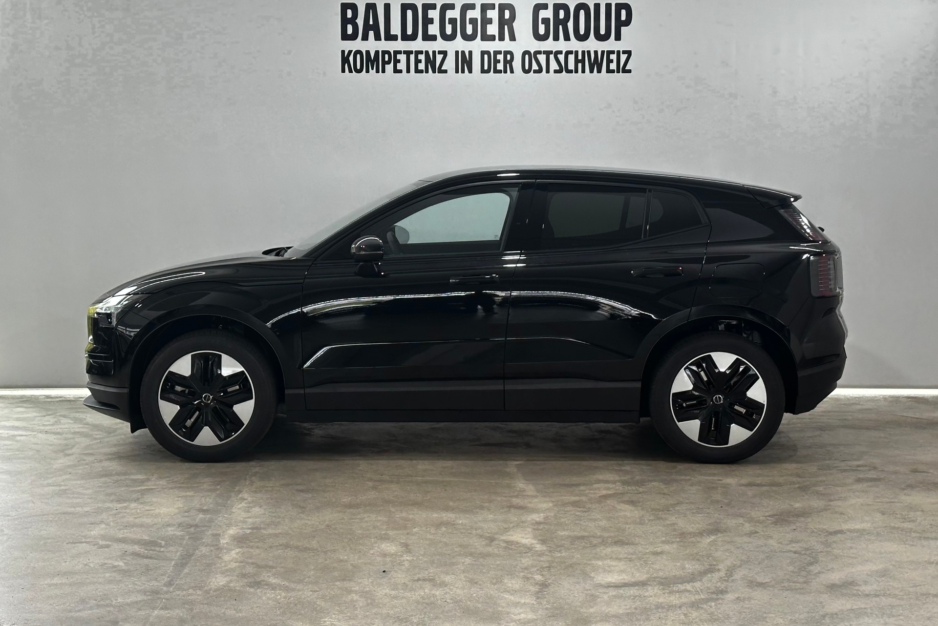 VOLVO EX 30 E60 Core-image-1