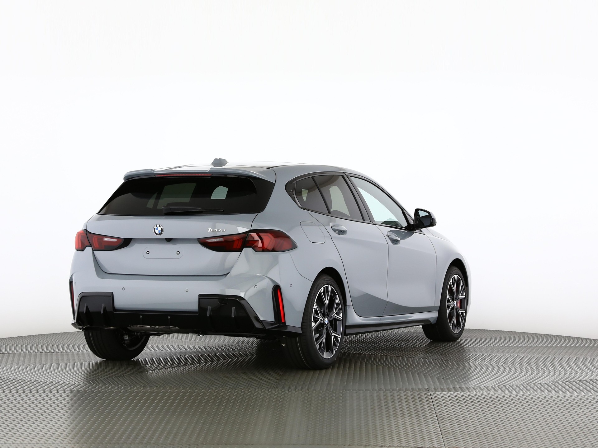 BMW 120d-image-1