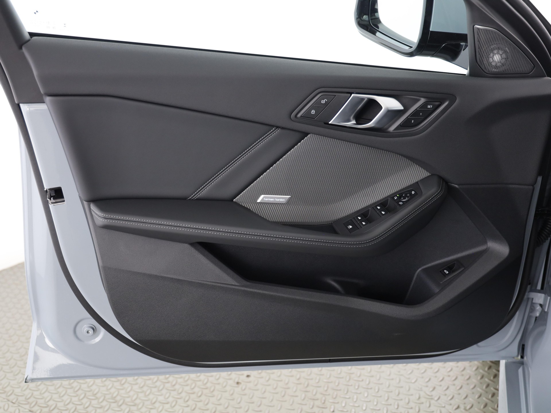 BMW 120d-image-8