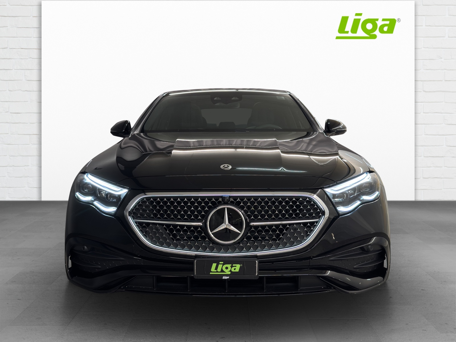 MERCEDES-BENZ E 450 AMG Line 4Matic-showroom-element-2