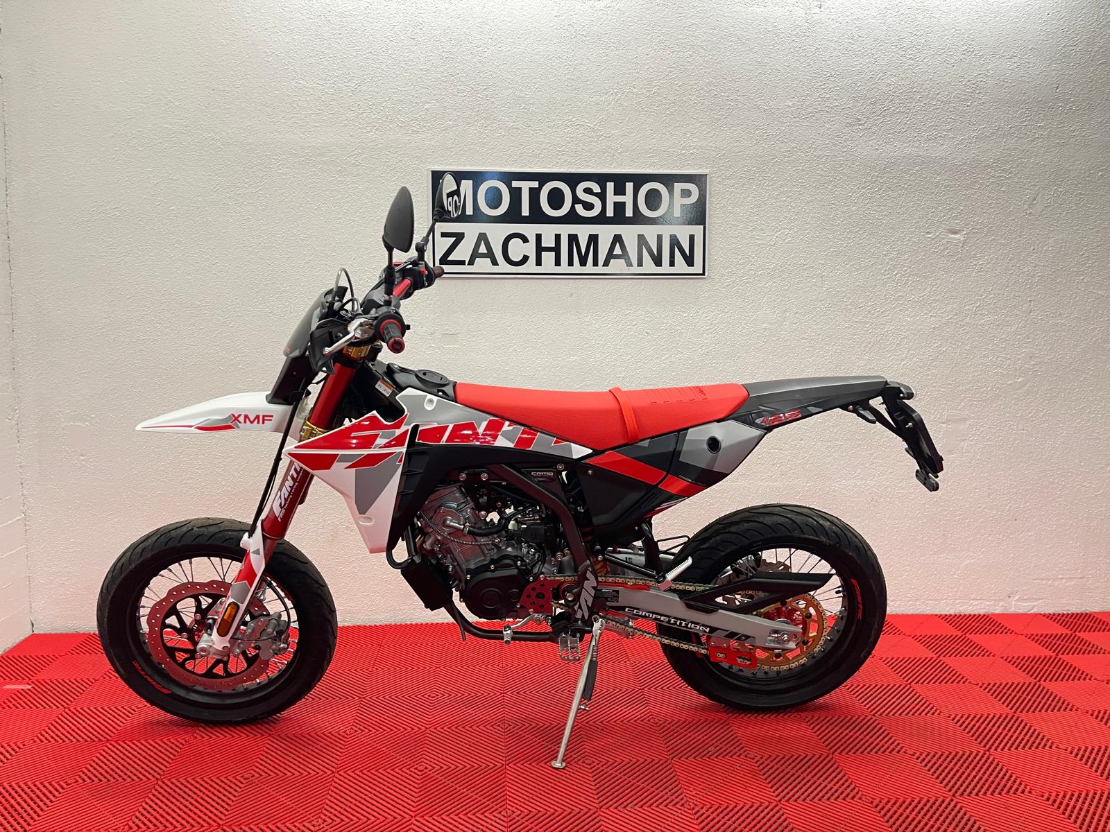 FANTIC XMF 125 Motard-showroom-element-3