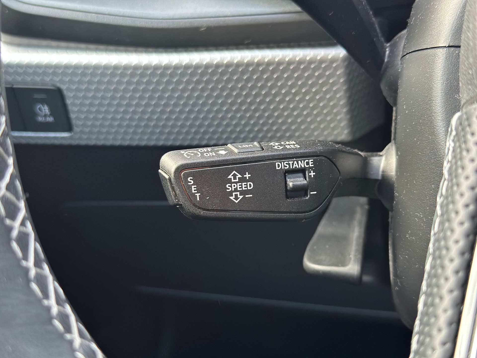 AUDI A1 Sportback 35 TFSI S-tronic-image-11