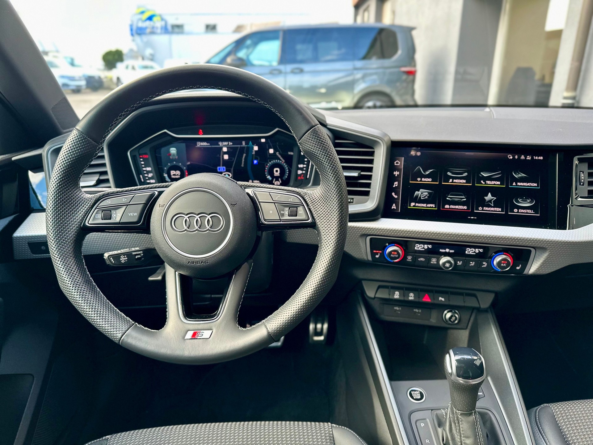 AUDI A1 Sportback 35 TFSI S-tronic-image-8