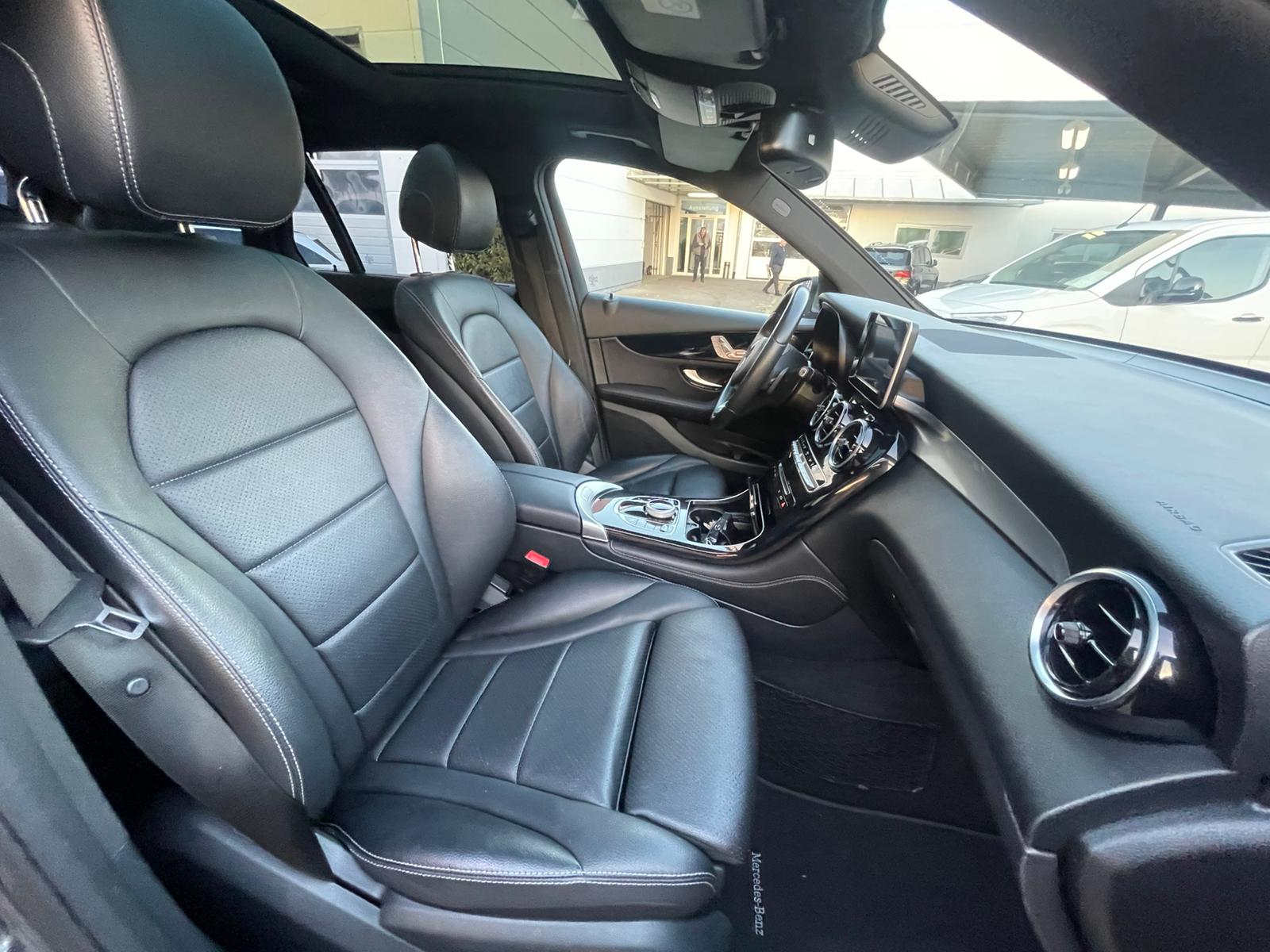 MERCEDES-BENZ GLC 350 e Exclusive 4Matic 7G-Tronic-image-11