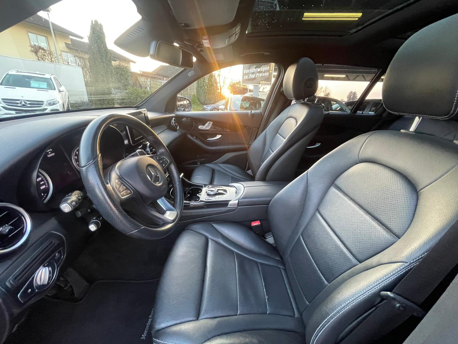 MERCEDES-BENZ GLC 350 e Exclusive 4Matic 7G-Tronic-image-9