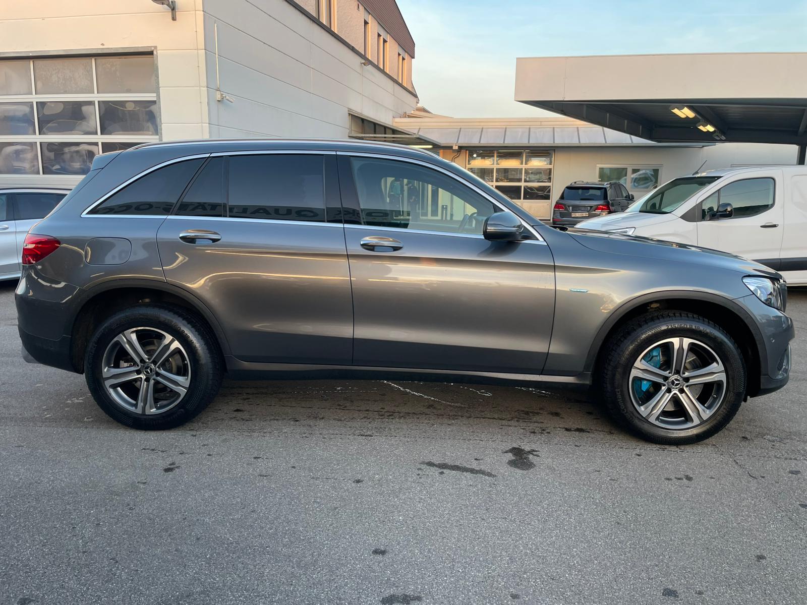 MERCEDES-BENZ GLC 350 e Exclusive 4Matic 7G-Tronic-image-3