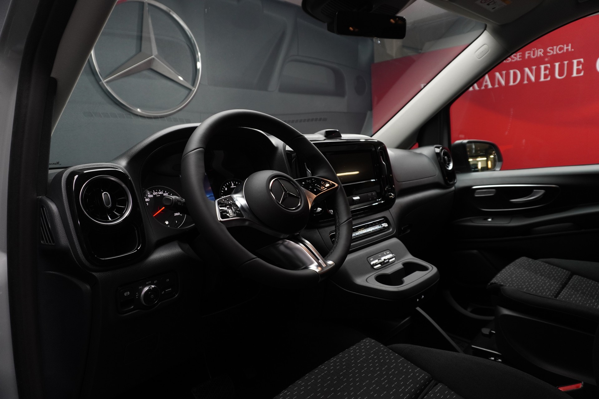 MERCEDES-BENZ Vito 116 CDI Tourer SELECT Family 3200mm-image-3