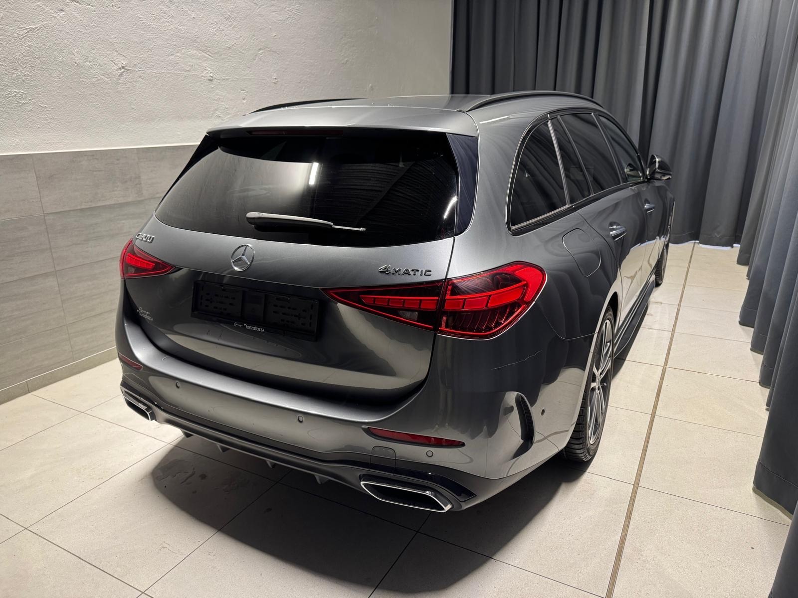 MERCEDES-BENZ C 300 T 4Matic AMG Line(71)(M)-image-1