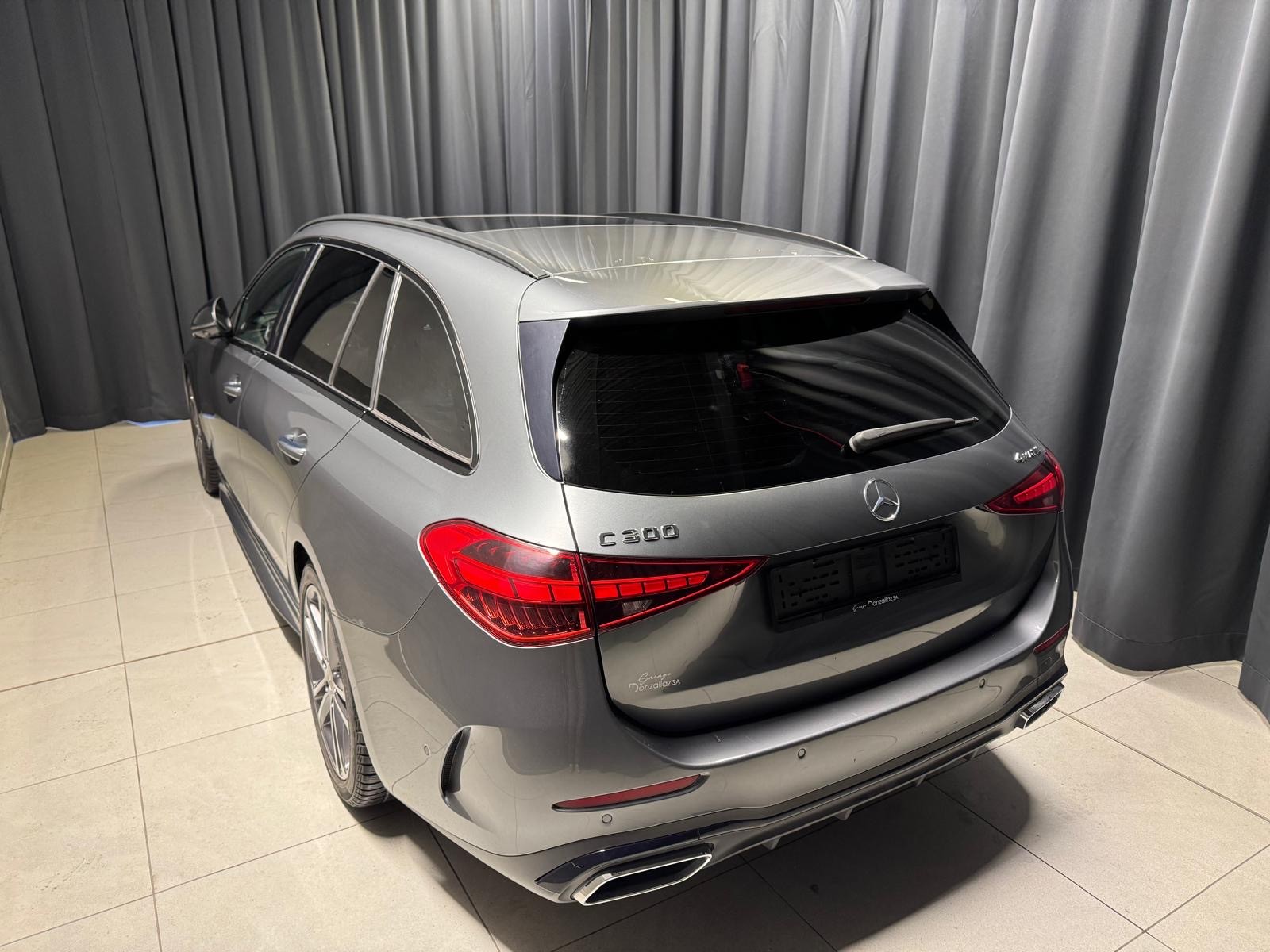 MERCEDES-BENZ C 300 T 4Matic AMG Line(71)(M)-image-3