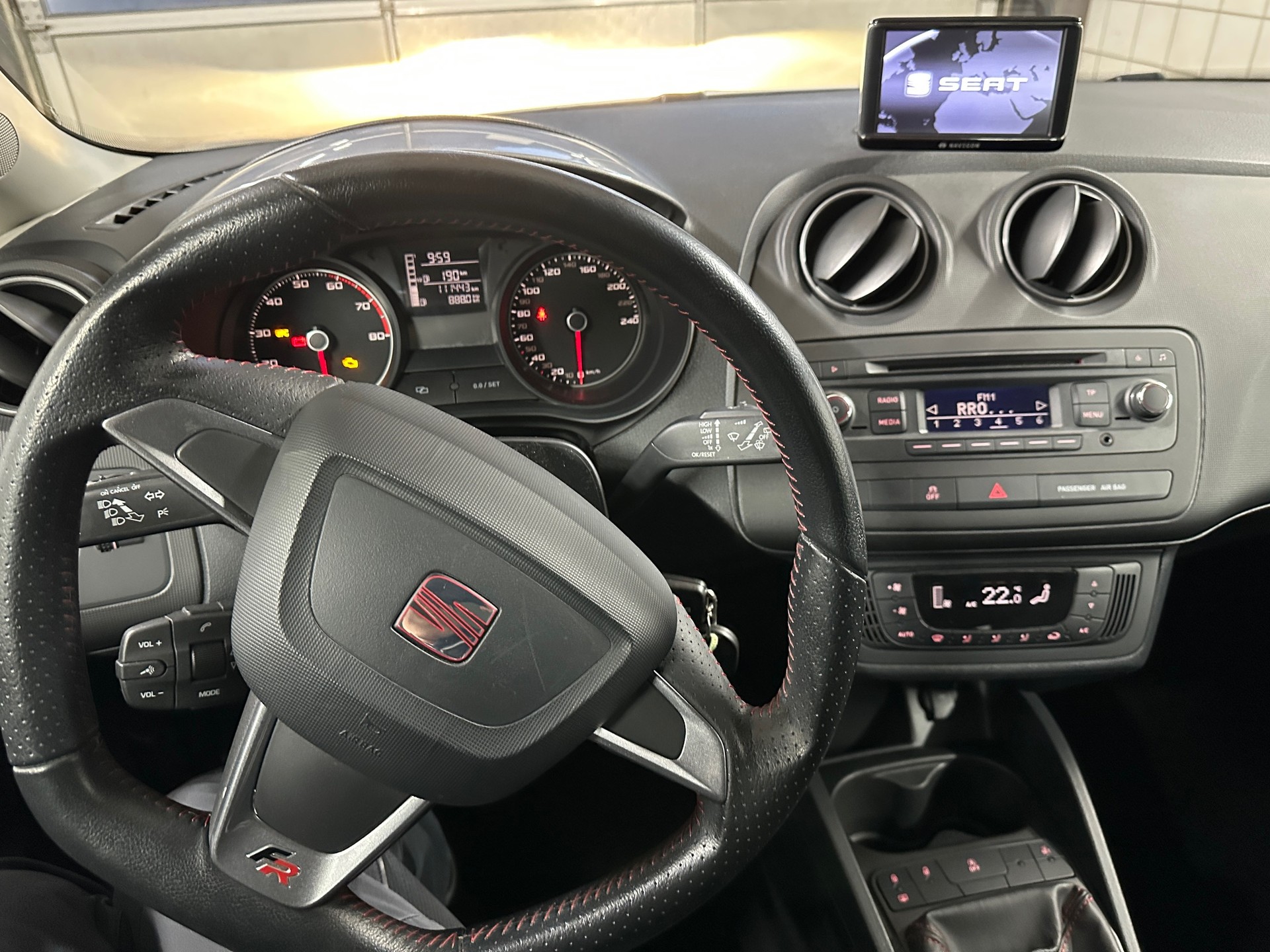 SEAT Ibiza 1.2 TSI FR Stopp-Start-image-8