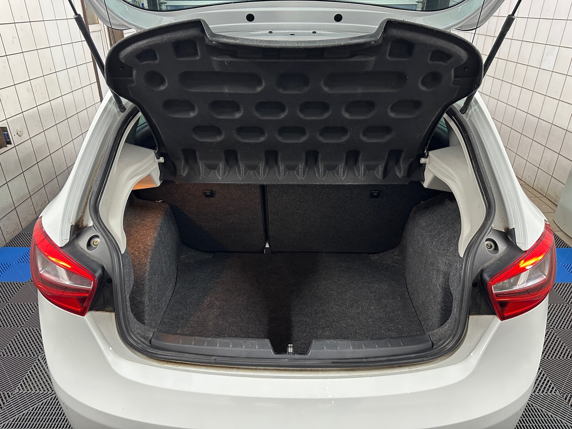 SEAT Ibiza 1.2 TSI FR Stopp-Start-image-11