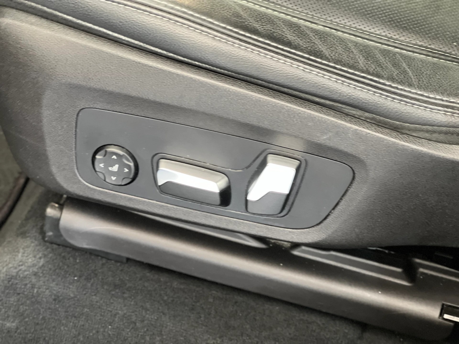 BMW X4 20i xDrive-image-20