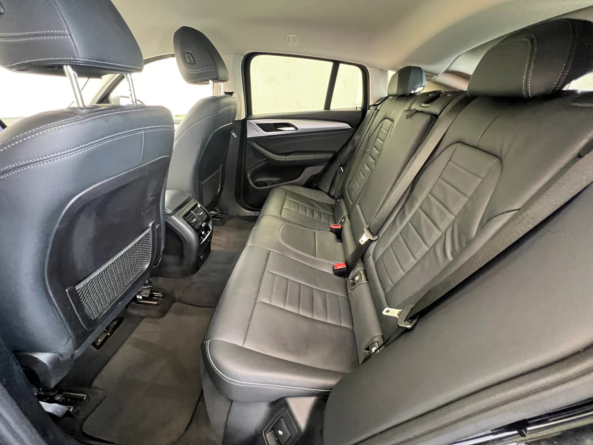 BMW X4 20i xDrive-image-7