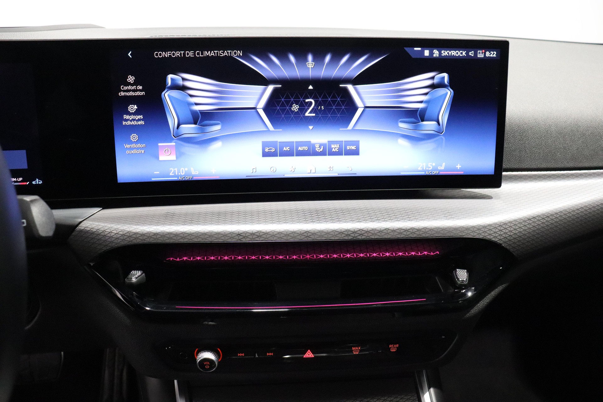 BMW 320d xDrive SAG Touring-image-14