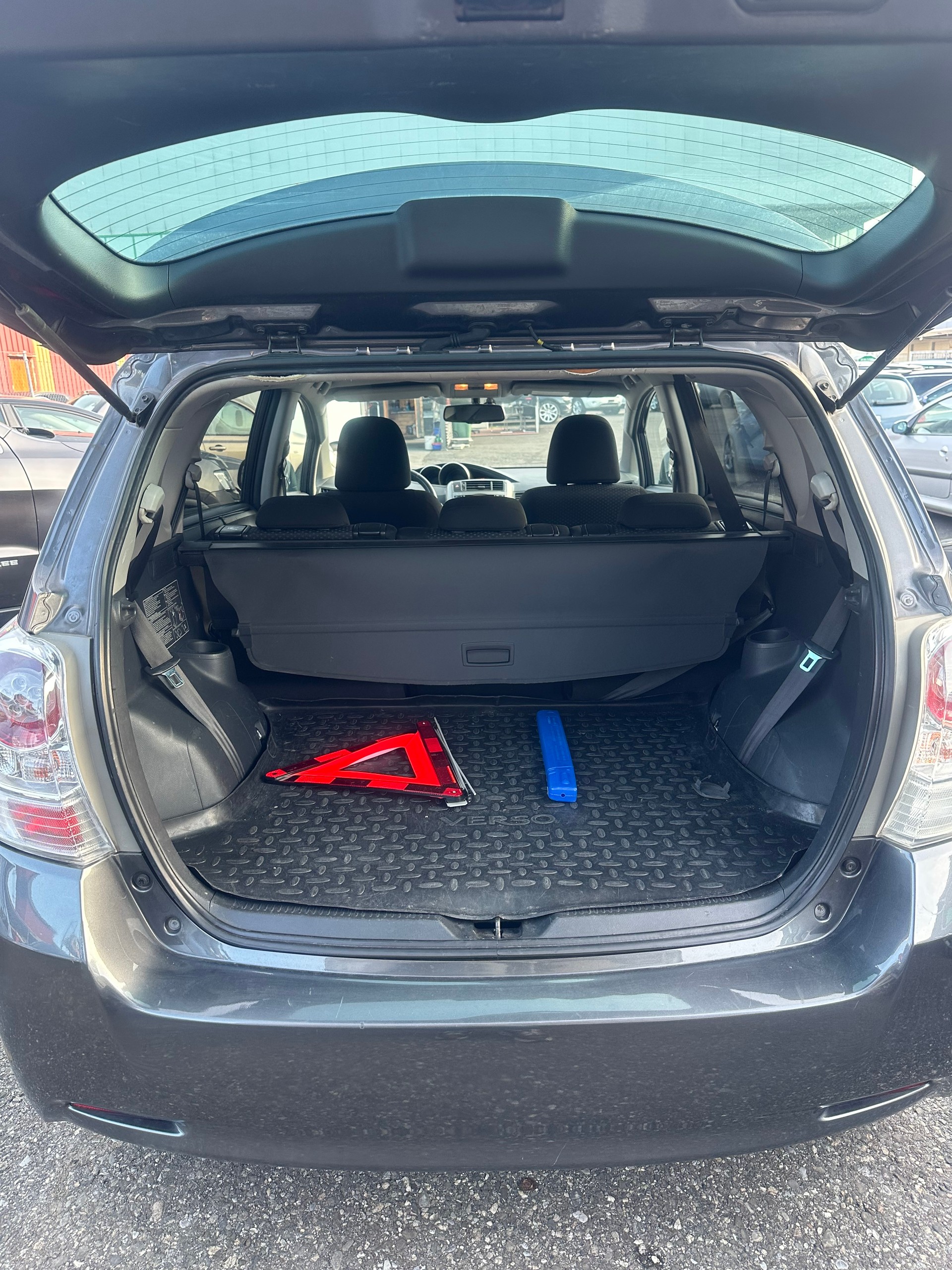 TOYOTA Verso 2.2 D-CAT Linea Sol Premium-image-6