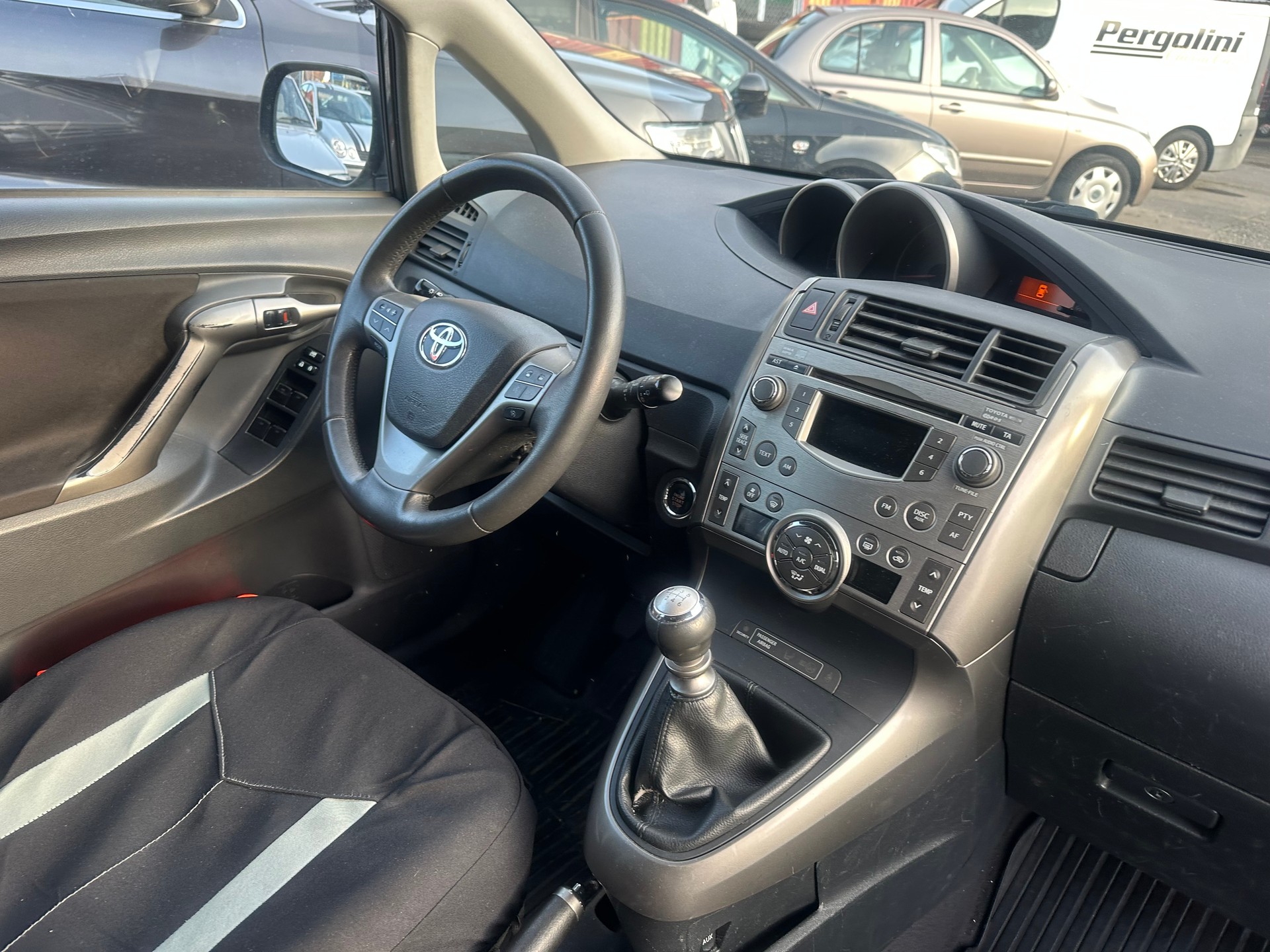 TOYOTA Verso 2.2 D-CAT Linea Sol Premium-image-15
