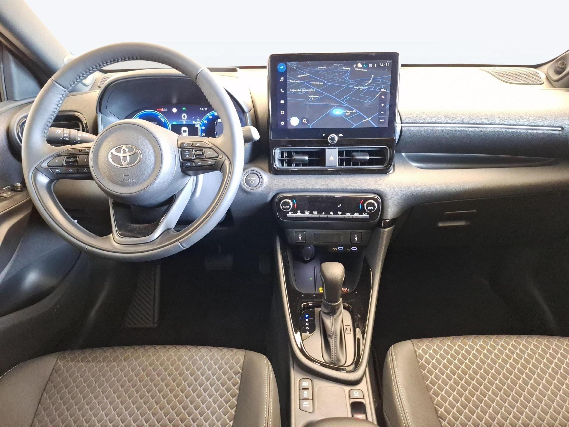 TOYOTA Yaris 1.5 VVT-i HSD Premium-image-12
