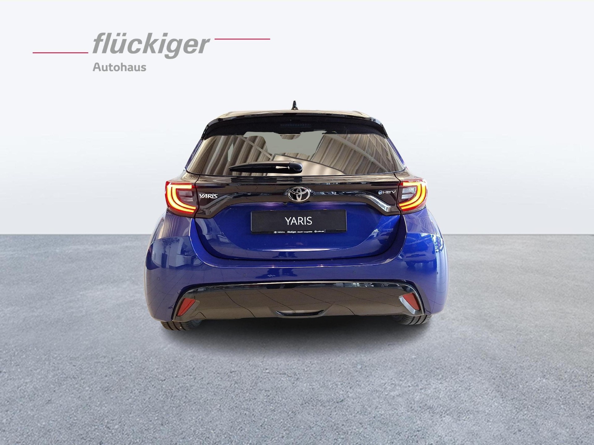 TOYOTA Yaris 1.5 VVT-i HSD Premium-image-5