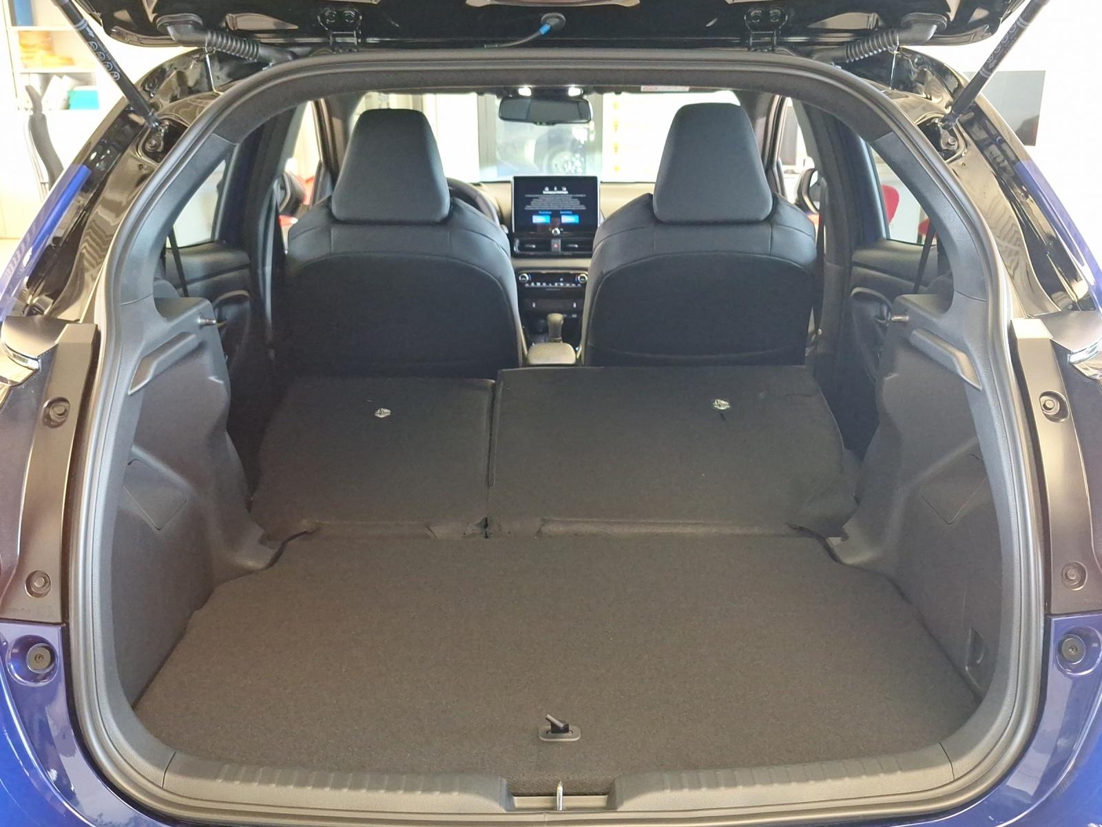 TOYOTA Yaris 1.5 VVT-i HSD Premium-image-11