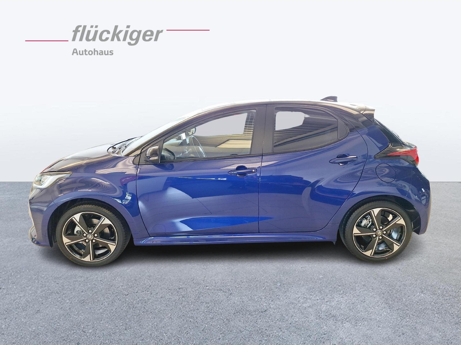 TOYOTA Yaris 1.5 VVT-i HSD Premium-image-7