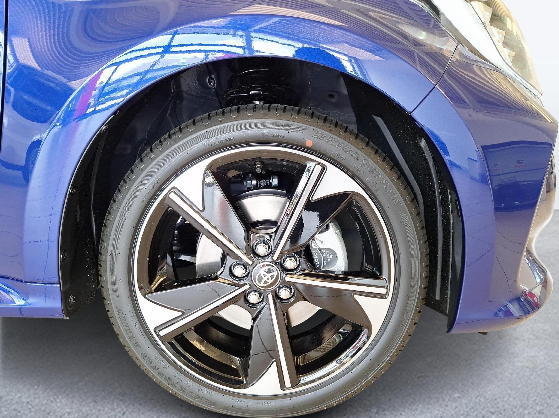 TOYOTA Yaris 1.5 VVT-i HSD Premium-image-15